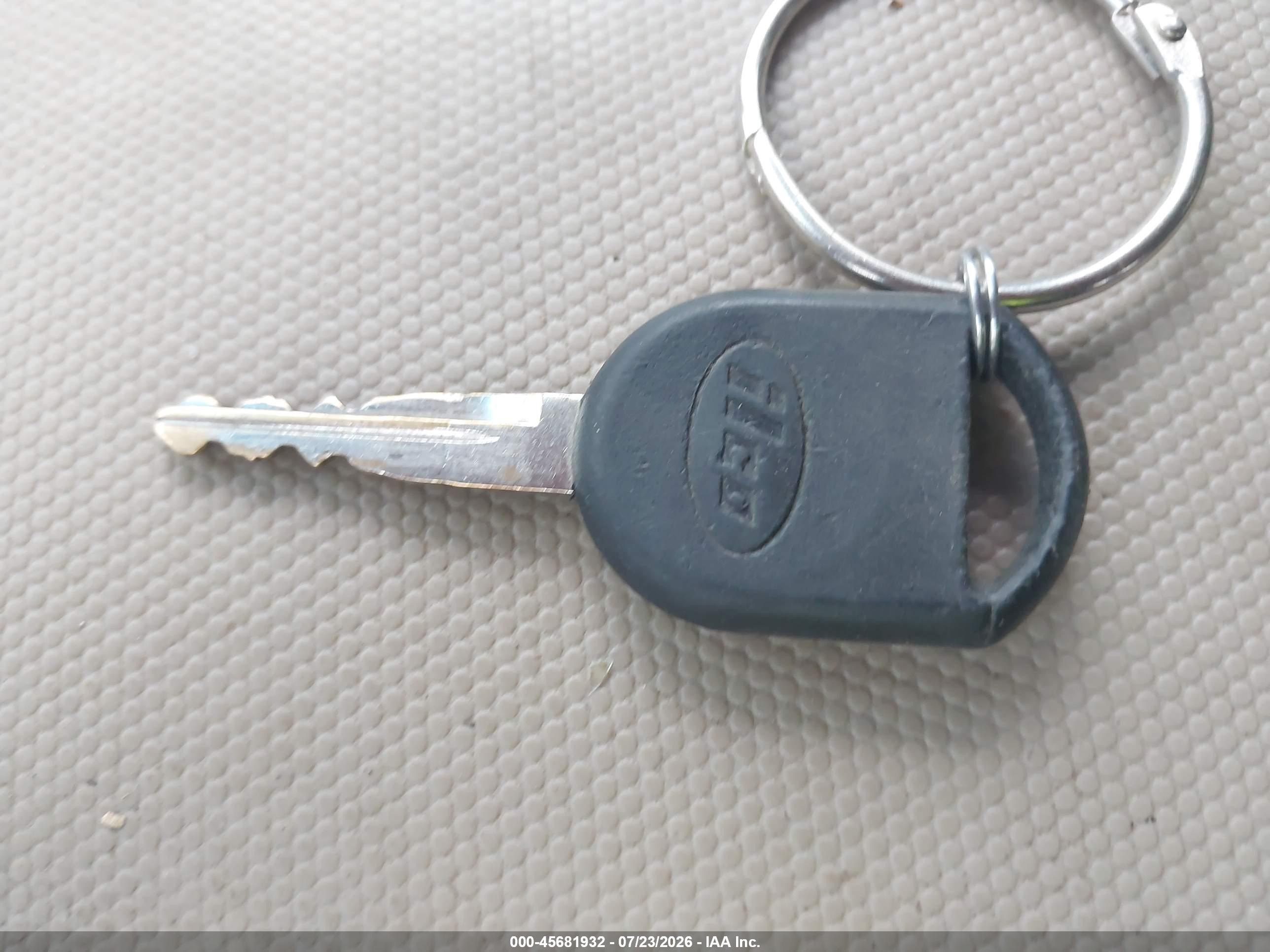 2010 Ford Escape Xlt Gray vin: 1FMCU0D73AKA33262