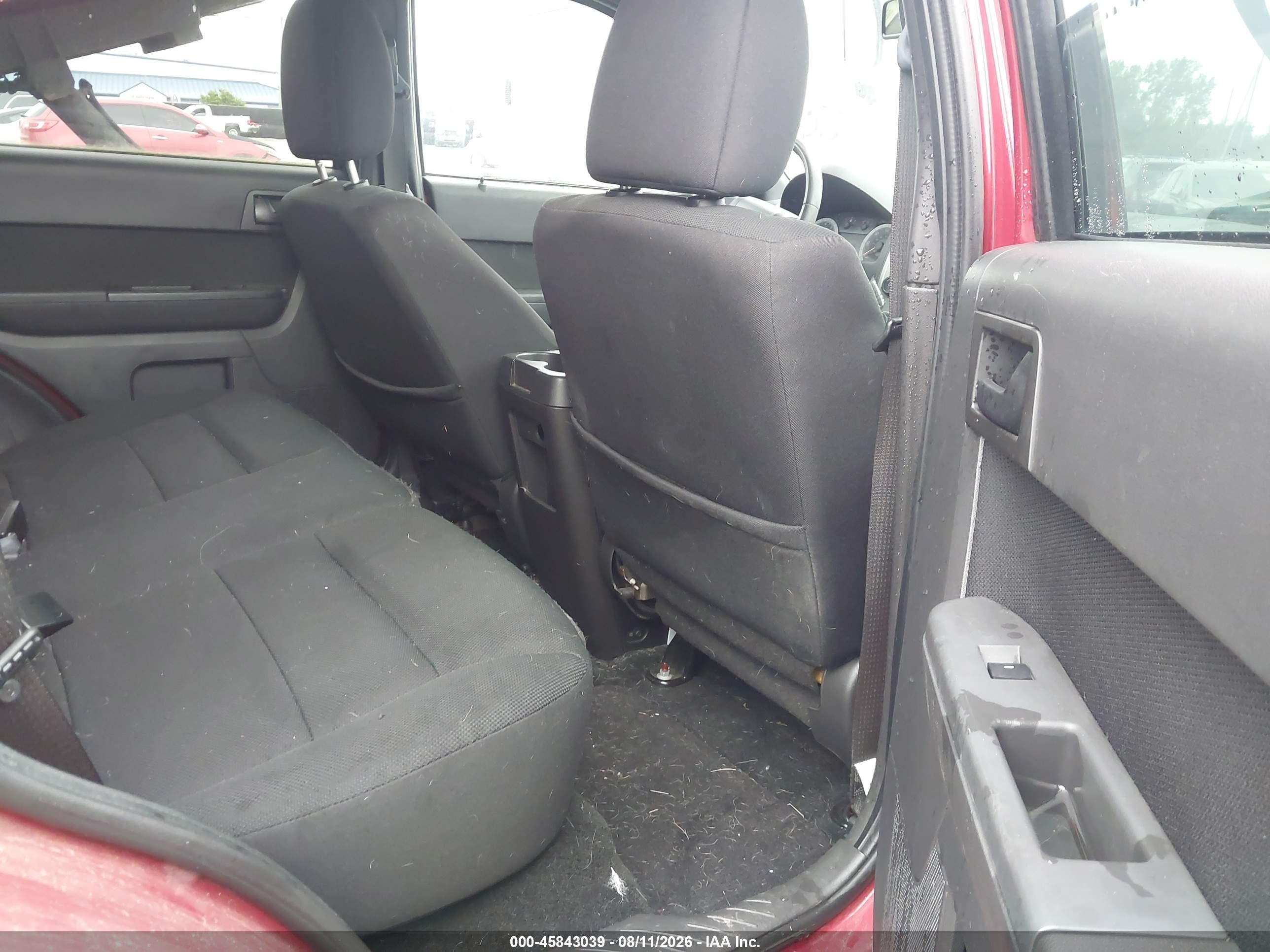 2010 Ford Escape Xlt Red vin: 1FMCU0D73AKA42138