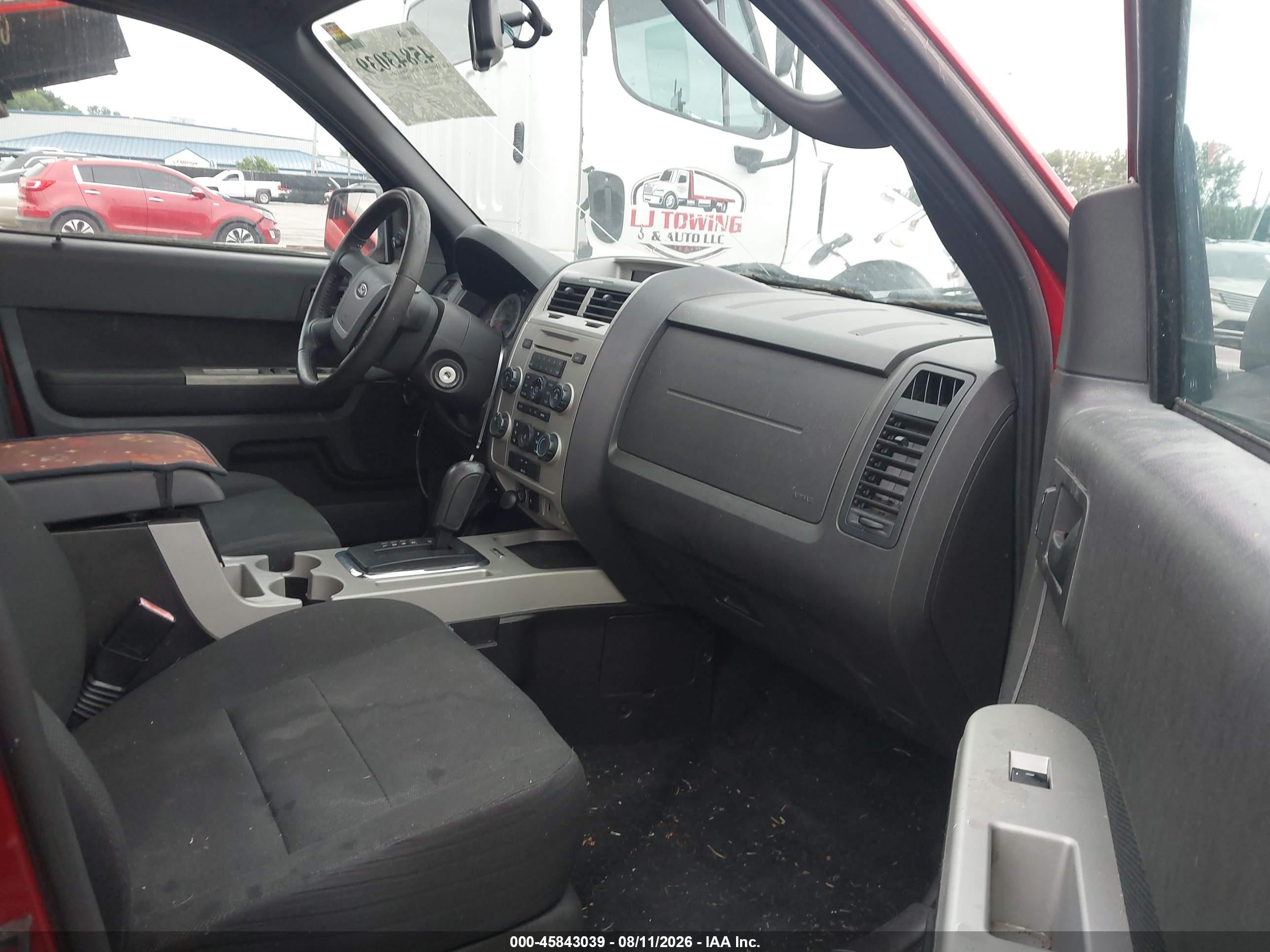 2010 Ford Escape Xlt Red vin: 1FMCU0D73AKA42138