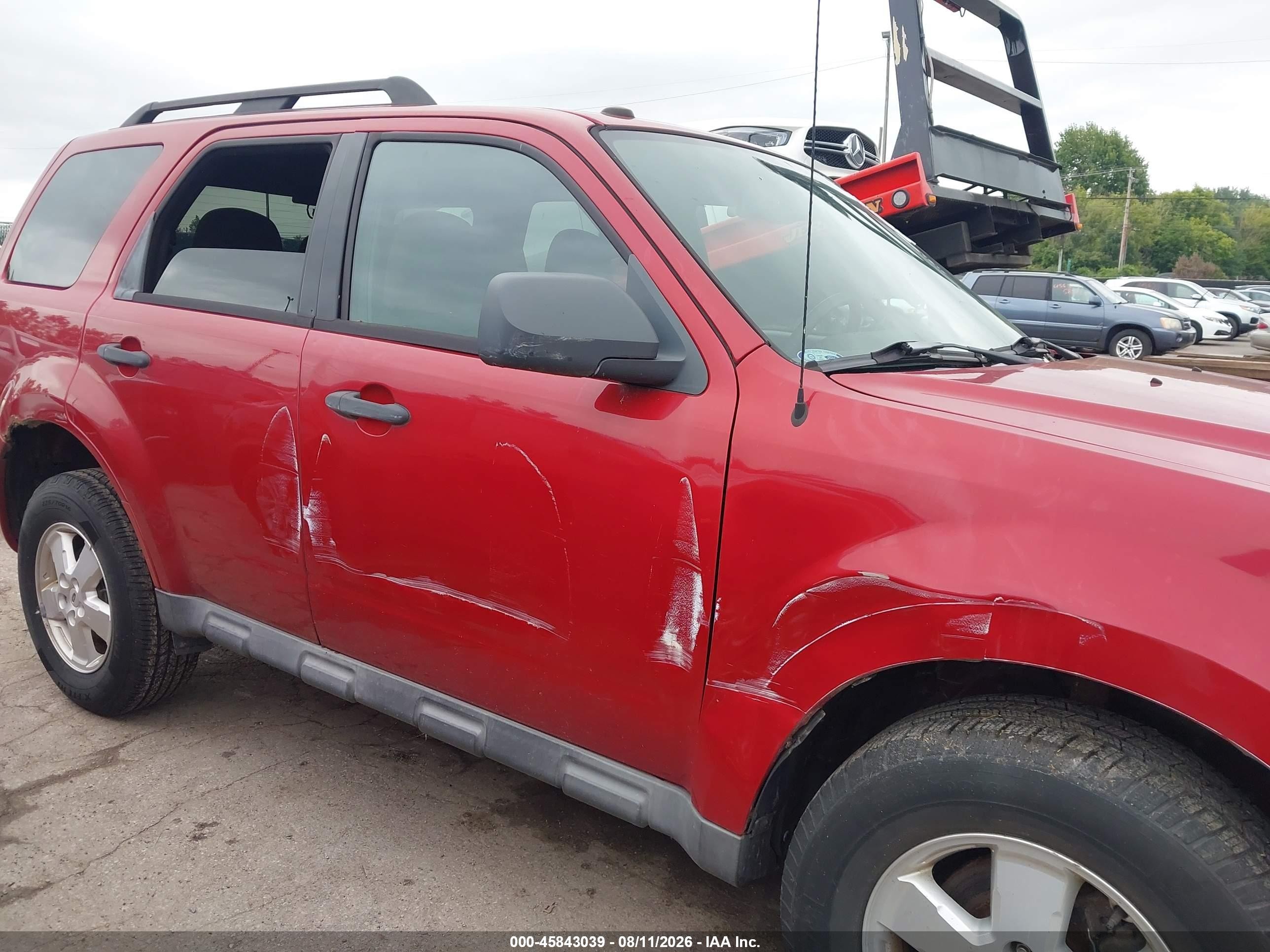 2010 Ford Escape Xlt Red vin: 1FMCU0D73AKA42138