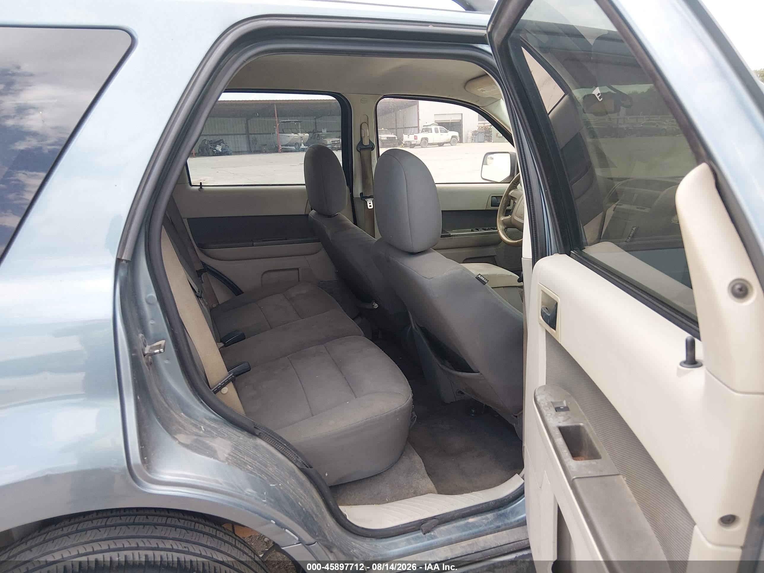 2010 Ford Escape Xlt Blue vin: 1FMCU0D73AKB01043