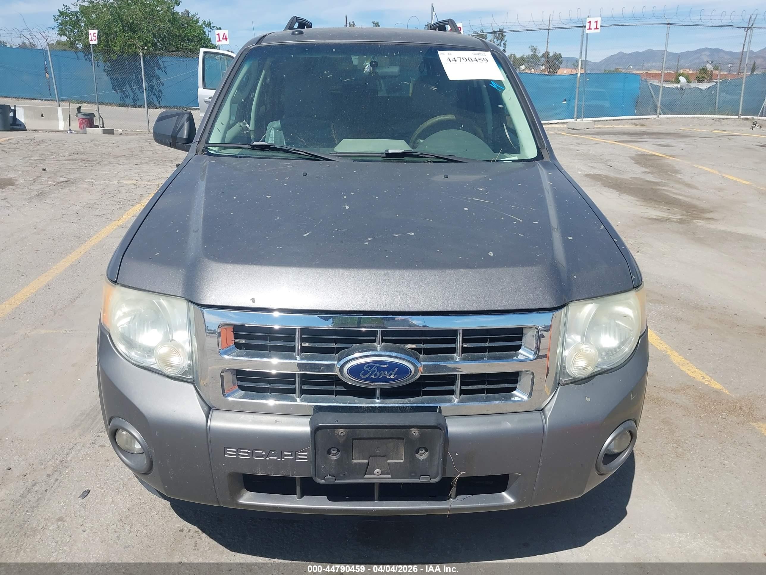 2010 Ford Escape Xlt Gray vin: 1FMCU0D73AKC59172
