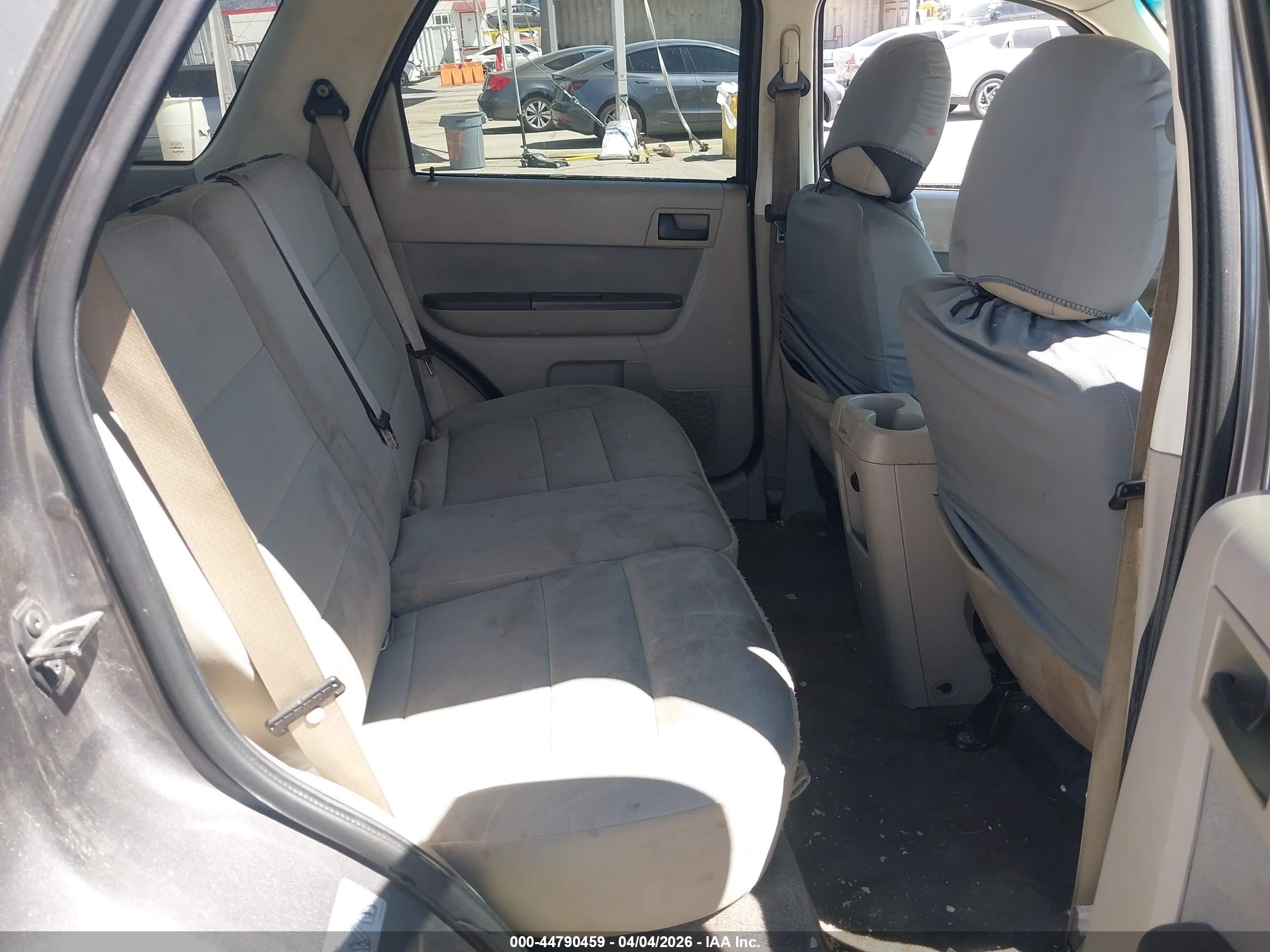 2010 Ford Escape Xlt Gray vin: 1FMCU0D73AKC59172