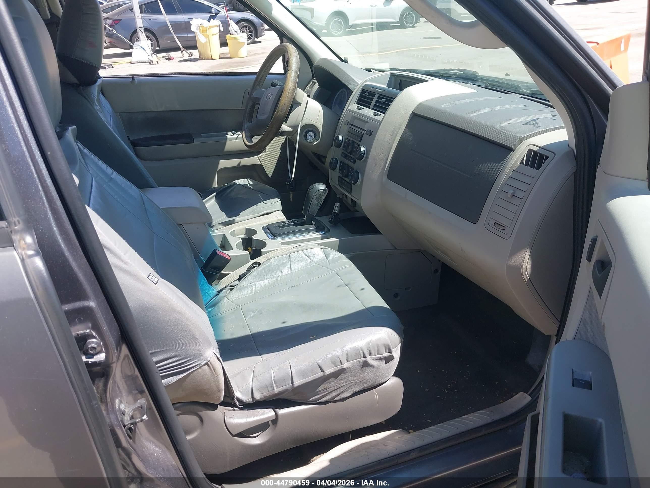 2010 Ford Escape Xlt Gray vin: 1FMCU0D73AKC59172