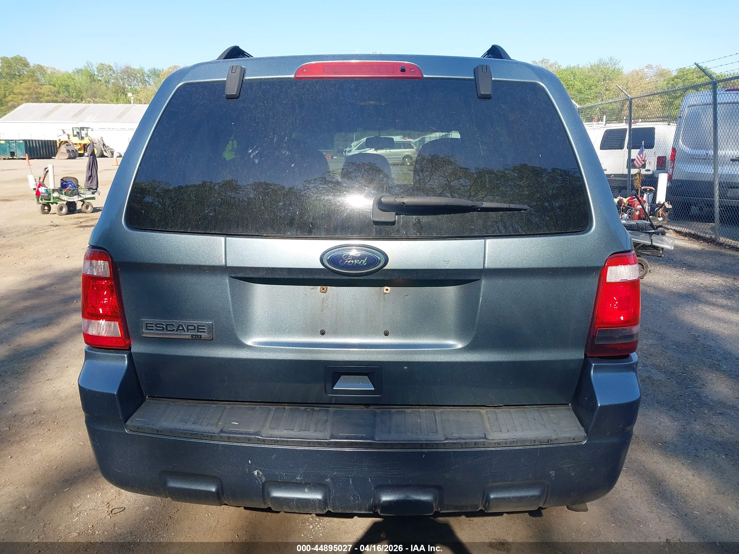 2010 Ford Escape Xlt Light Blue vin: 1FMCU0D73AKC82127