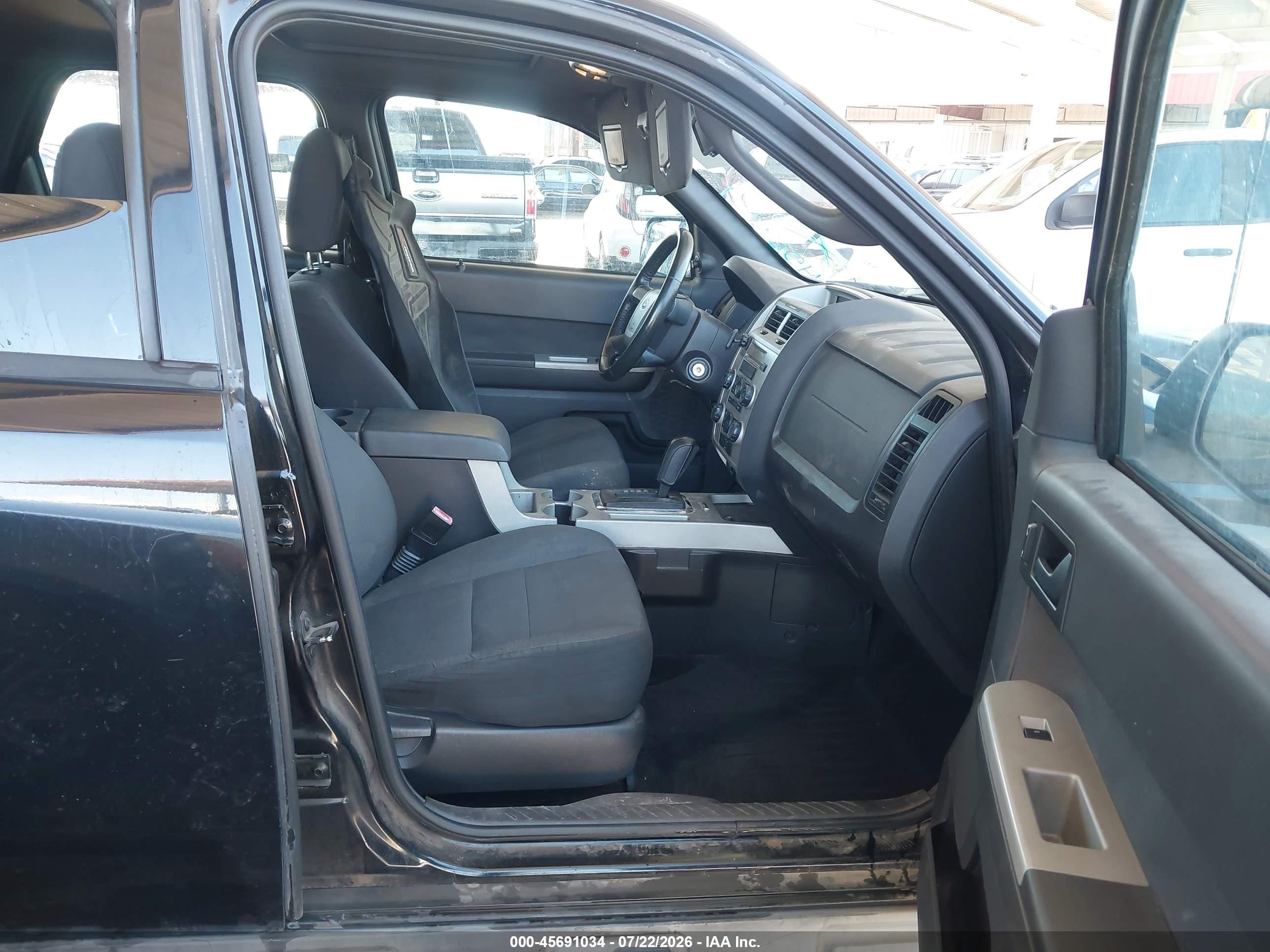 2010 Ford Escape Xlt Black vin: 1FMCU0D73AKC94438