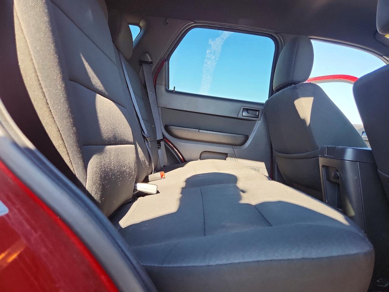 2010 Ford Escape Xlt Red vin: 1FMCU0D73AKD38941