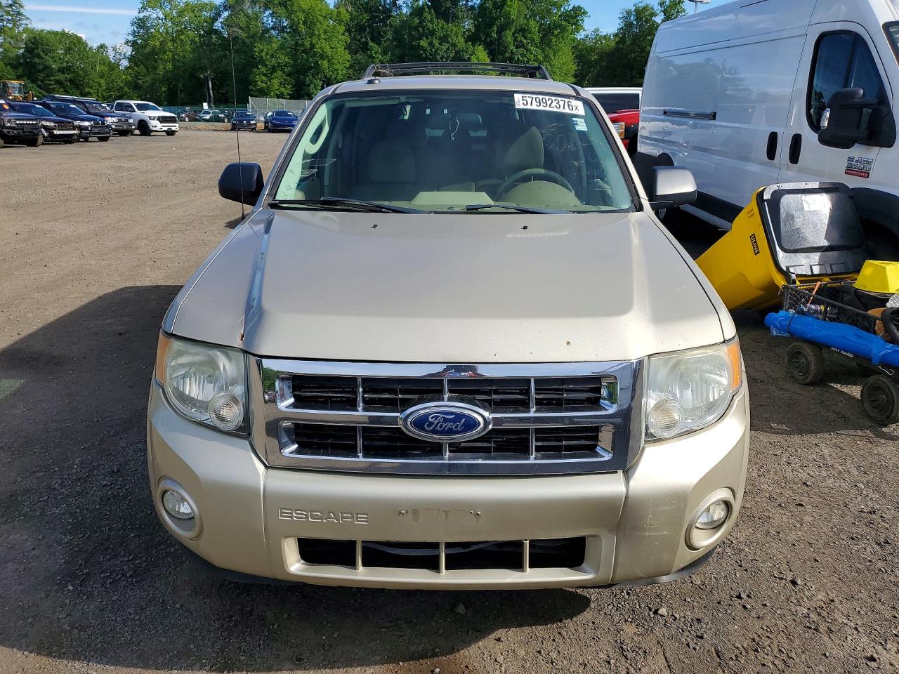 2011 Ford Escape Tan vin: 1FMCU0D73BKA01008