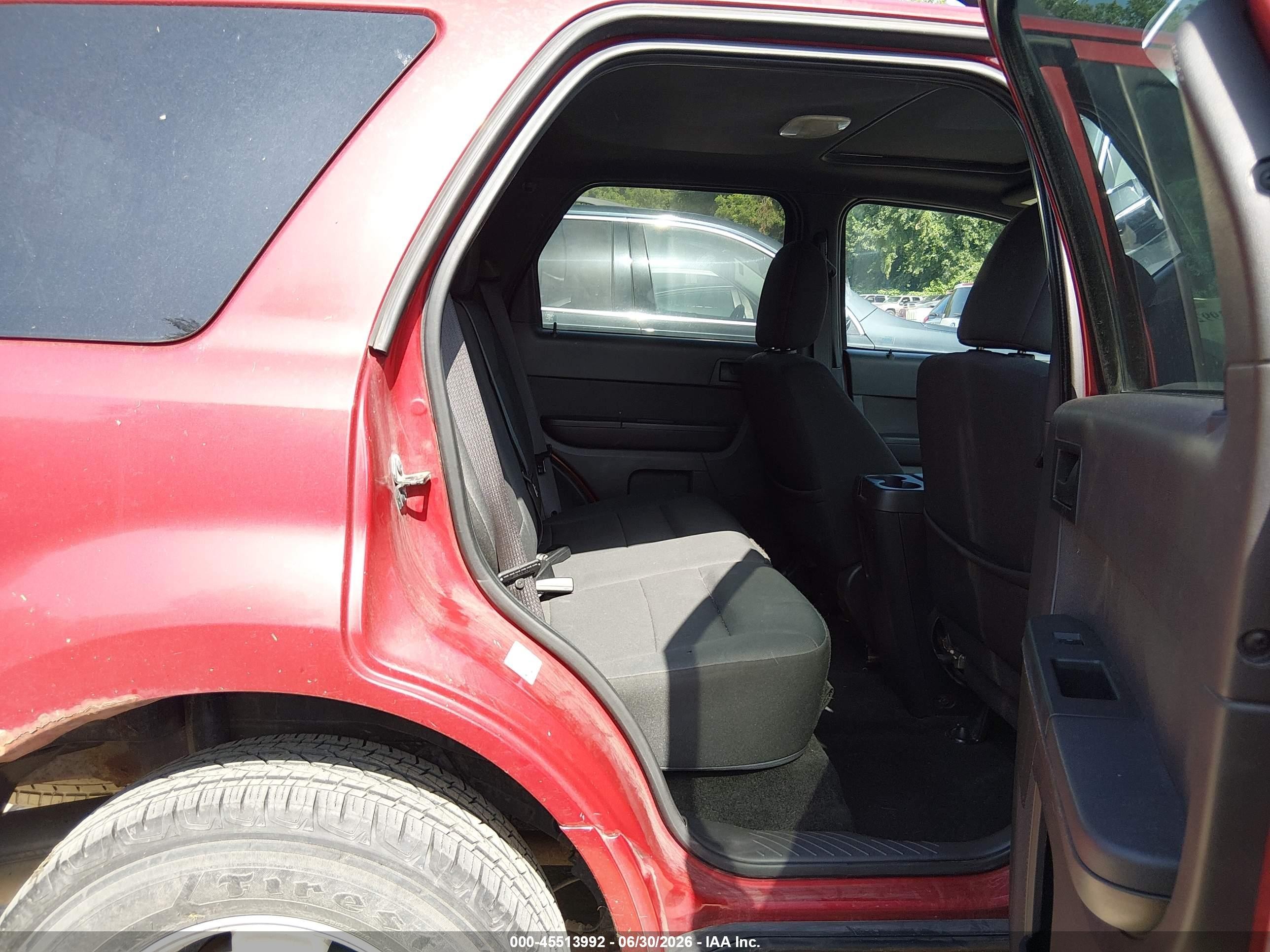 2011 Ford Escape Xlt Red vin: 1FMCU0D73BKA07763