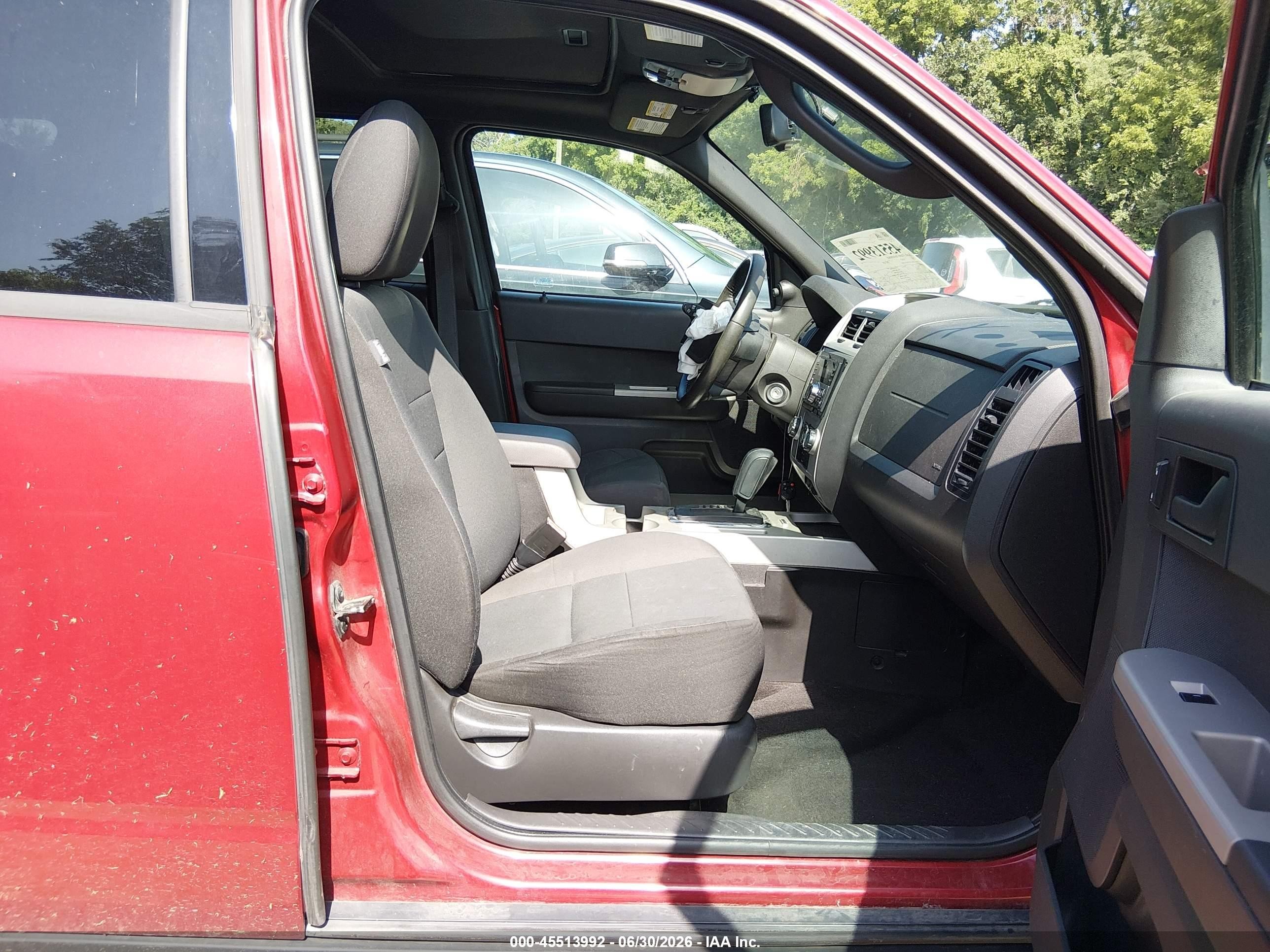 2011 Ford Escape Xlt Red vin: 1FMCU0D73BKA07763