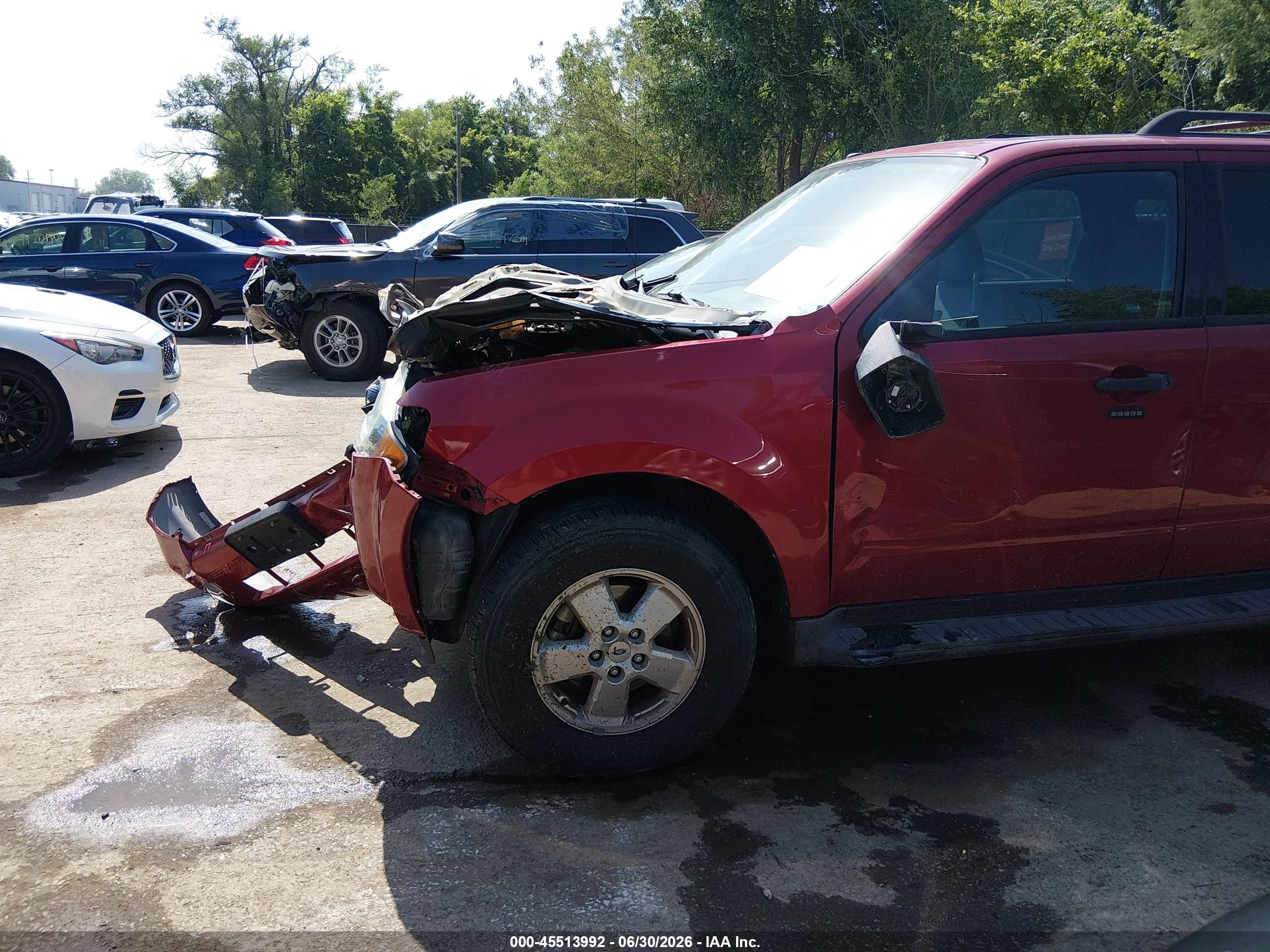 2011 Ford Escape Xlt Red vin: 1FMCU0D73BKA07763