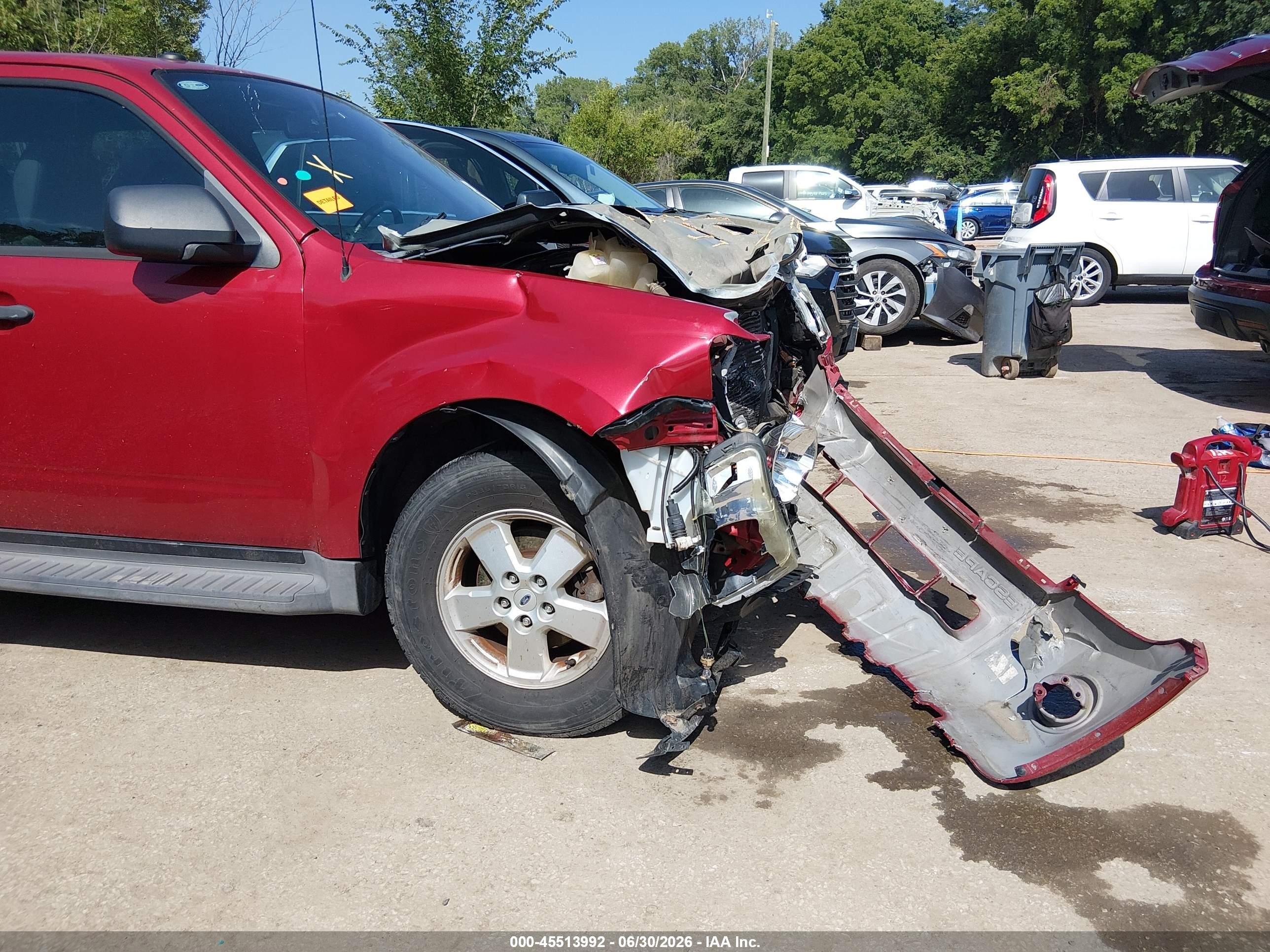 2011 Ford Escape Xlt Red vin: 1FMCU0D73BKA07763