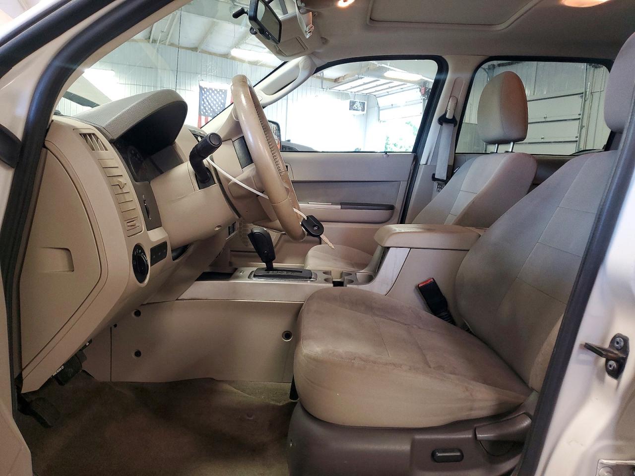 2011 Ford Escape Xlt White vin: 1FMCU0D73BKA37071