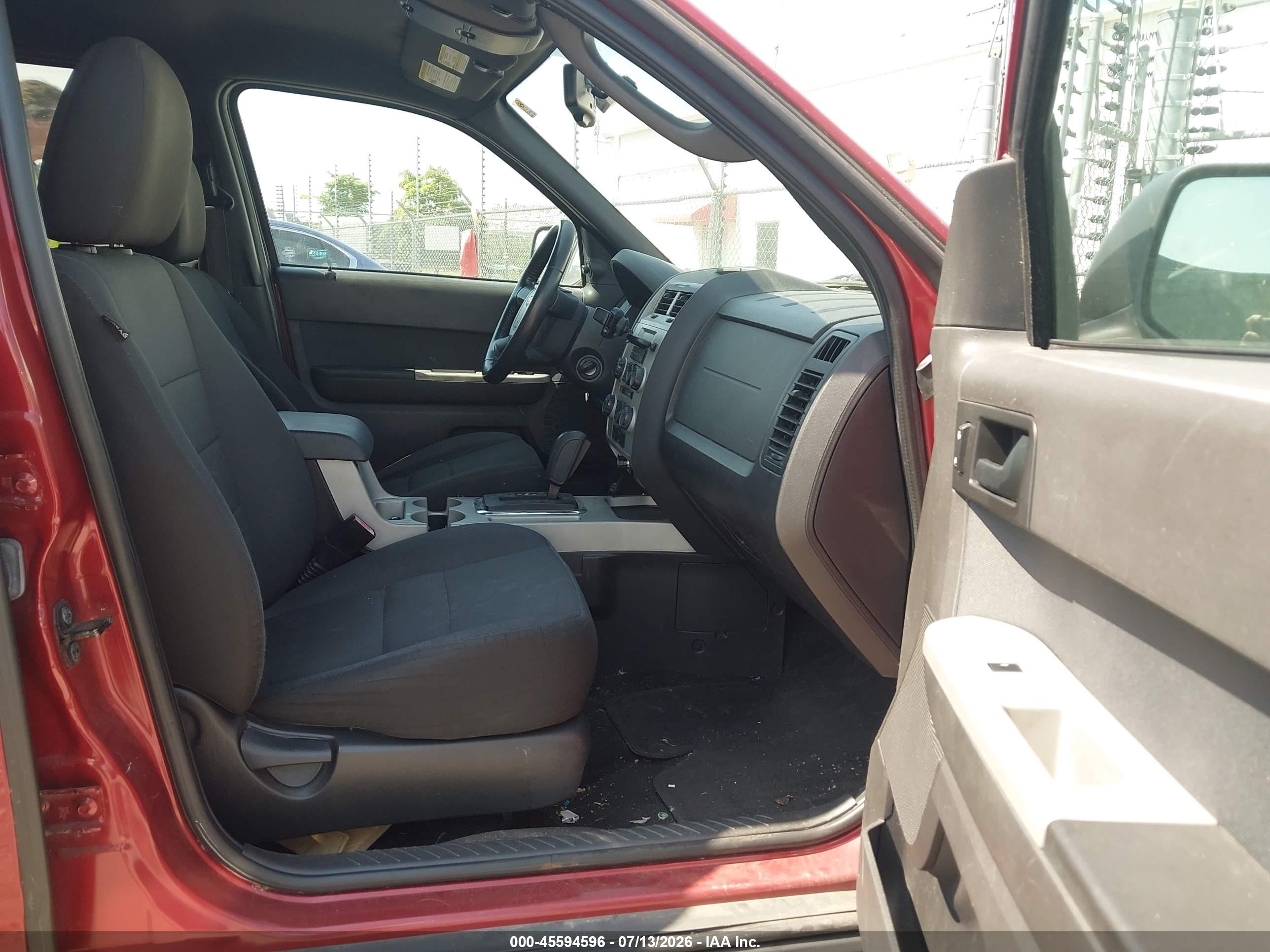 2011 Ford Escape Xlt Красный vin: 1FMCU0D73BKA43369