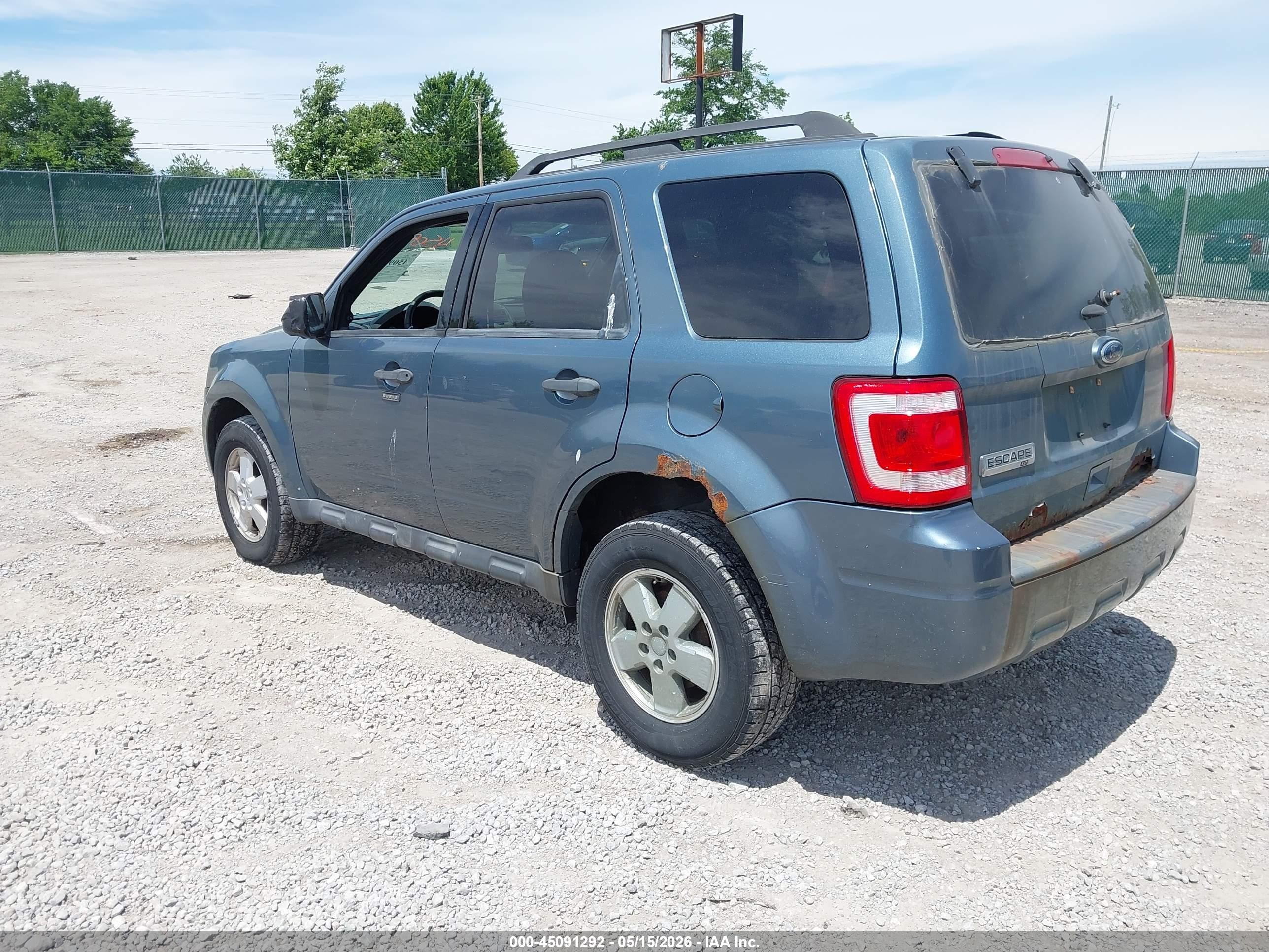 2011 Ford Escape Xlt Blue vin: 1FMCU0D73BKB44721