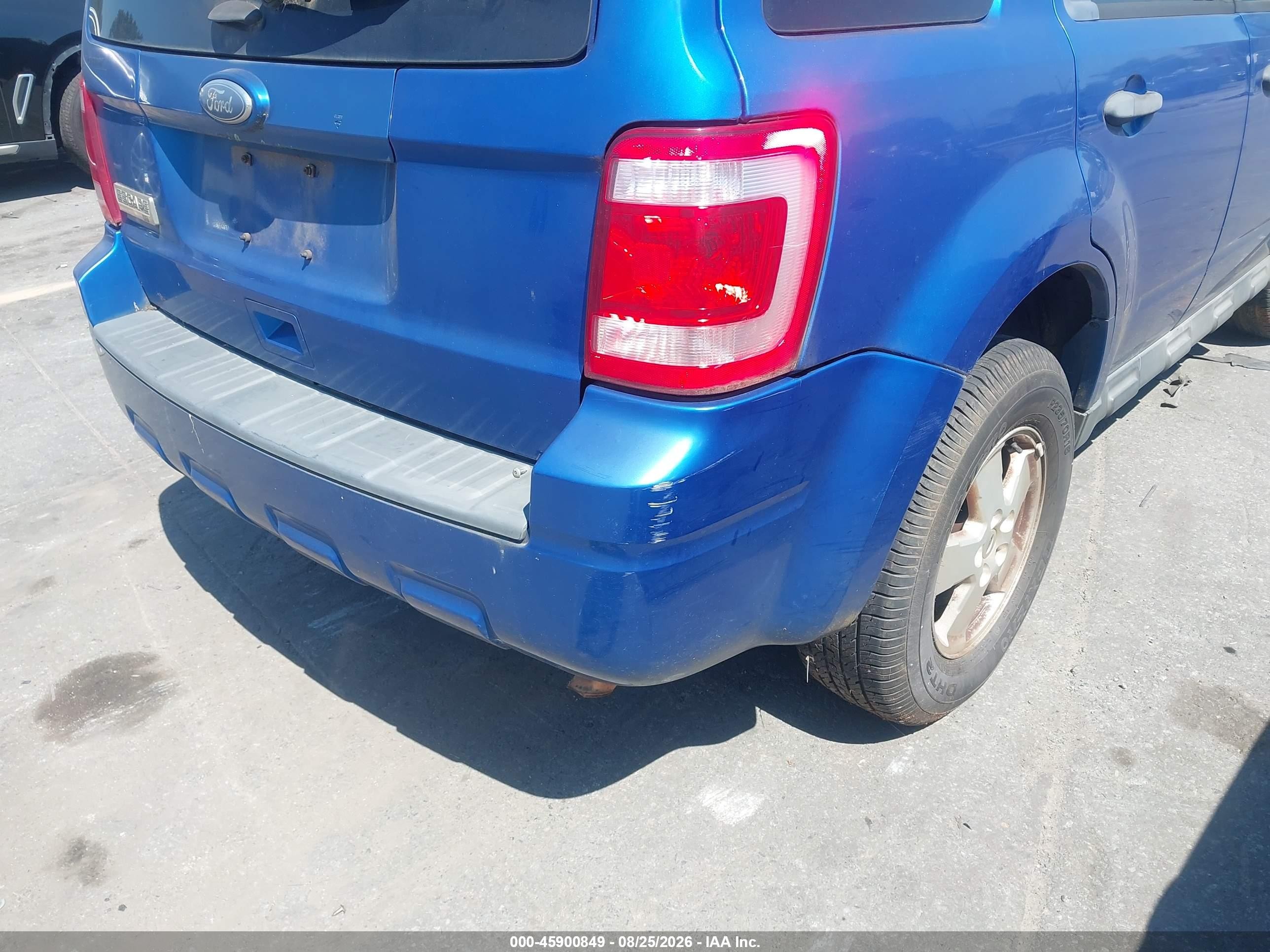 2011 Ford Escape Xlt Синий vin: 1FMCU0D73BKB54150