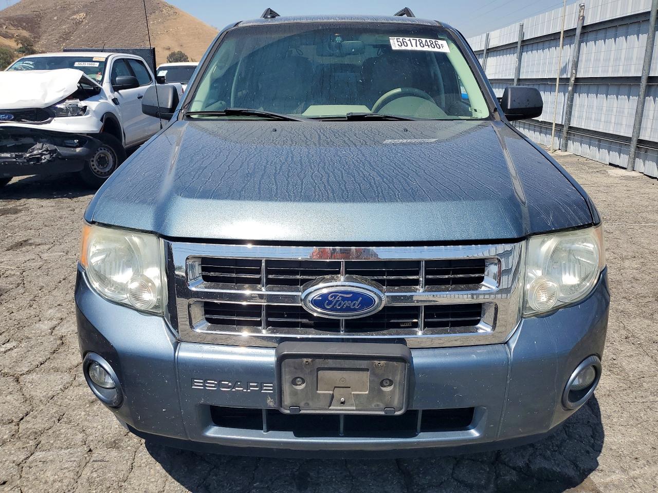 2011 Ford Escape Xlt Синий vin: 1FMCU0D73BKB73197