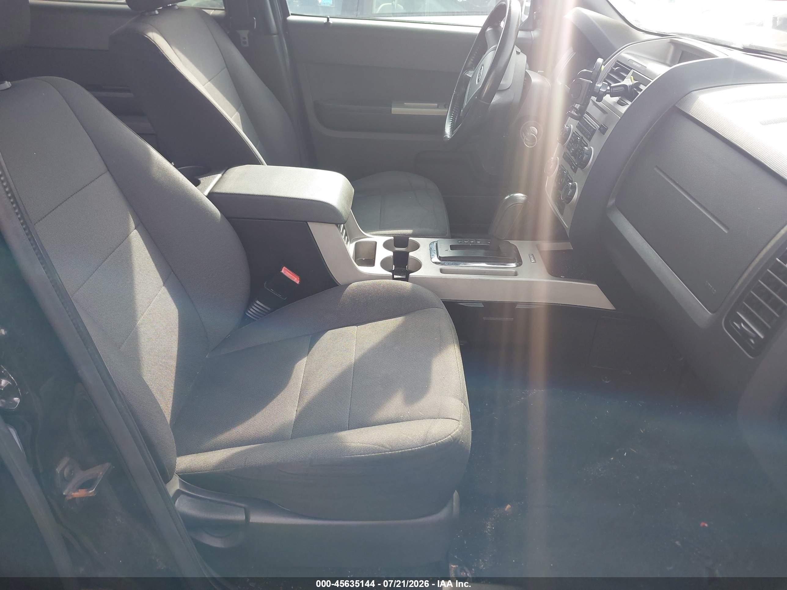 2011 Ford Escape Xlt Черный vin: 1FMCU0D73BKC01158