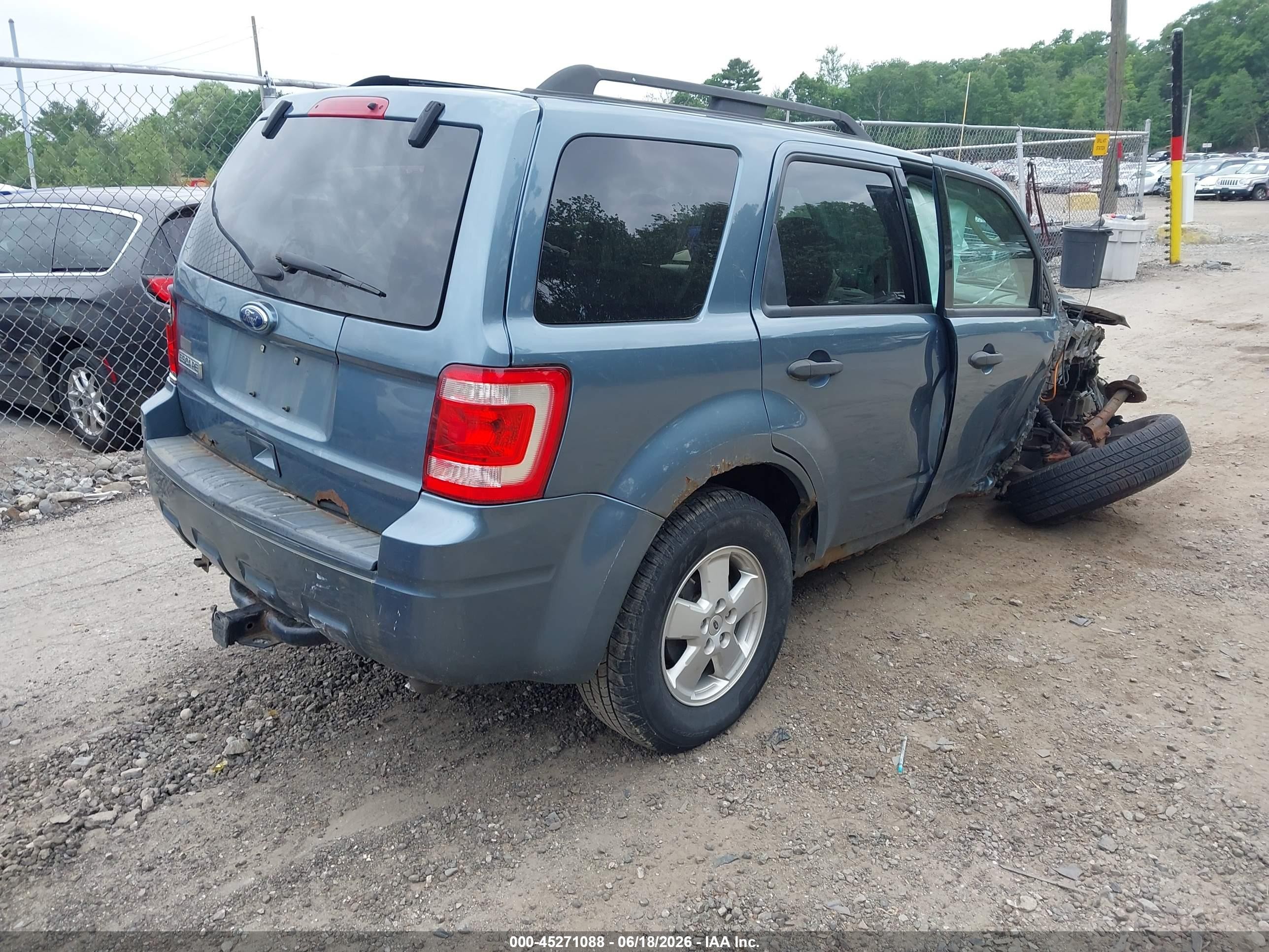 2011 Ford Escape Xlt Blue vin: 1FMCU0D73BKC47492