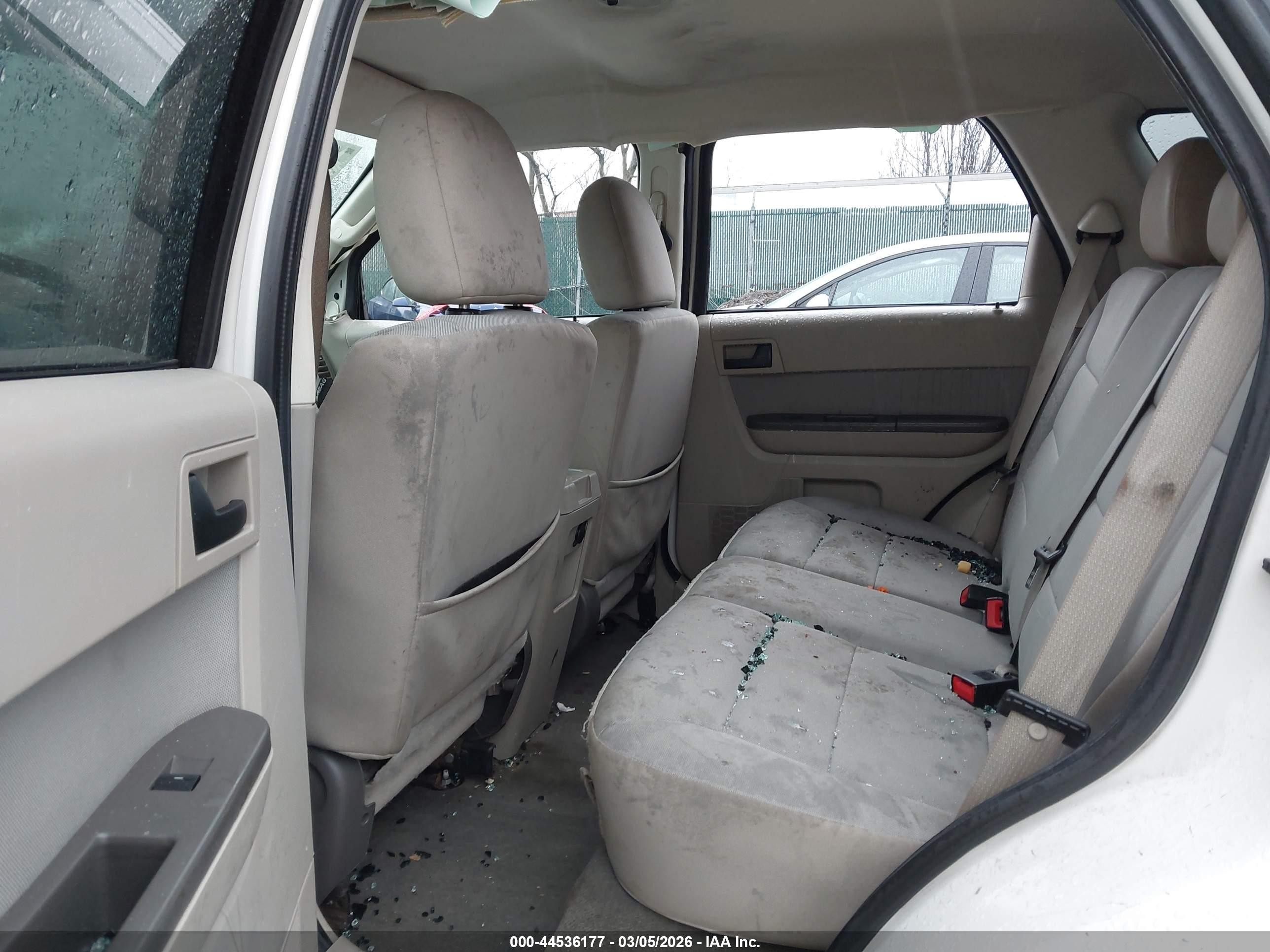 2012 Ford Escape Xlt White vin: 1FMCU0D73CKC74564