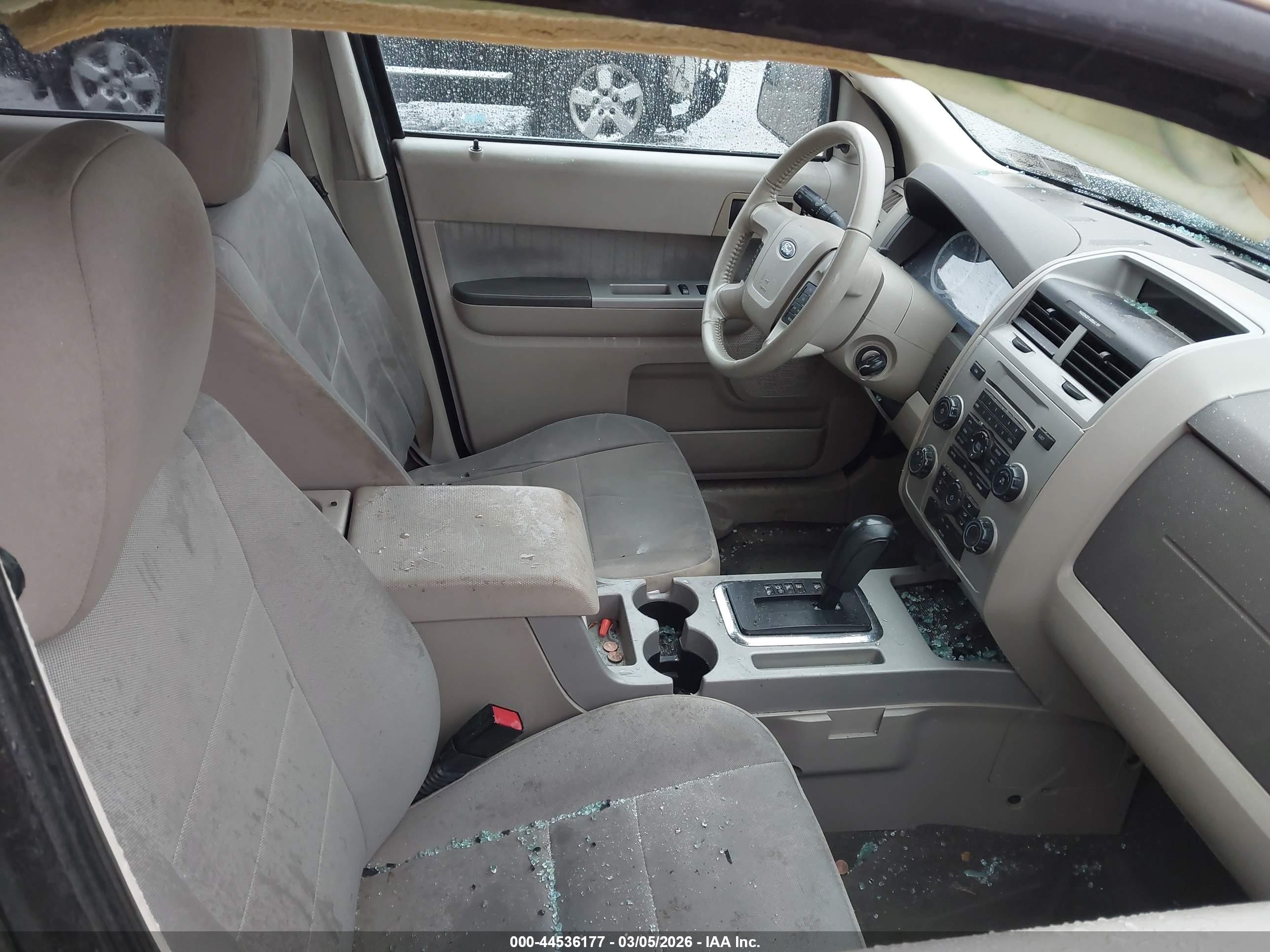 2012 Ford Escape Xlt White vin: 1FMCU0D73CKC74564