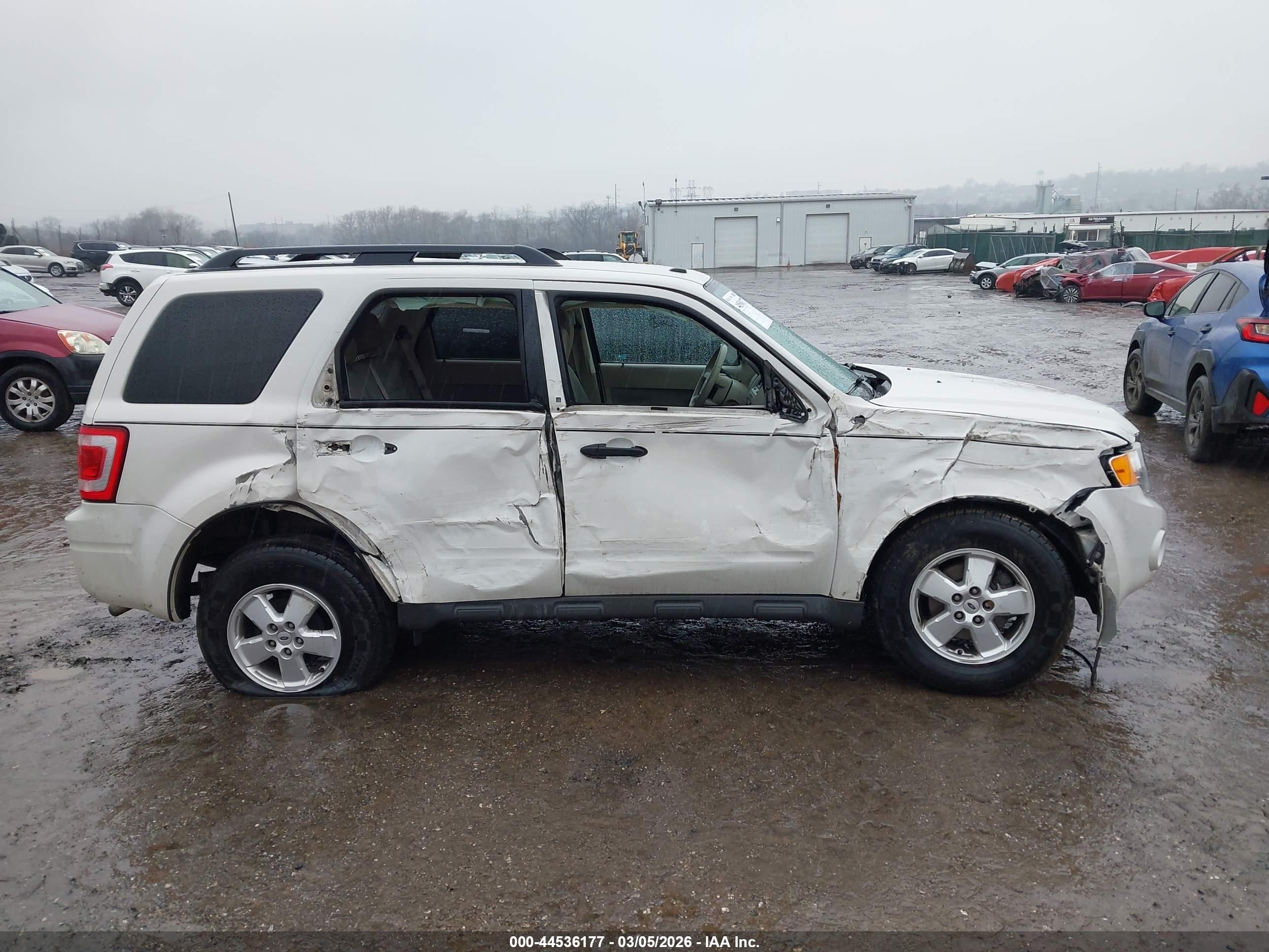 2012 Ford Escape Xlt White vin: 1FMCU0D73CKC74564