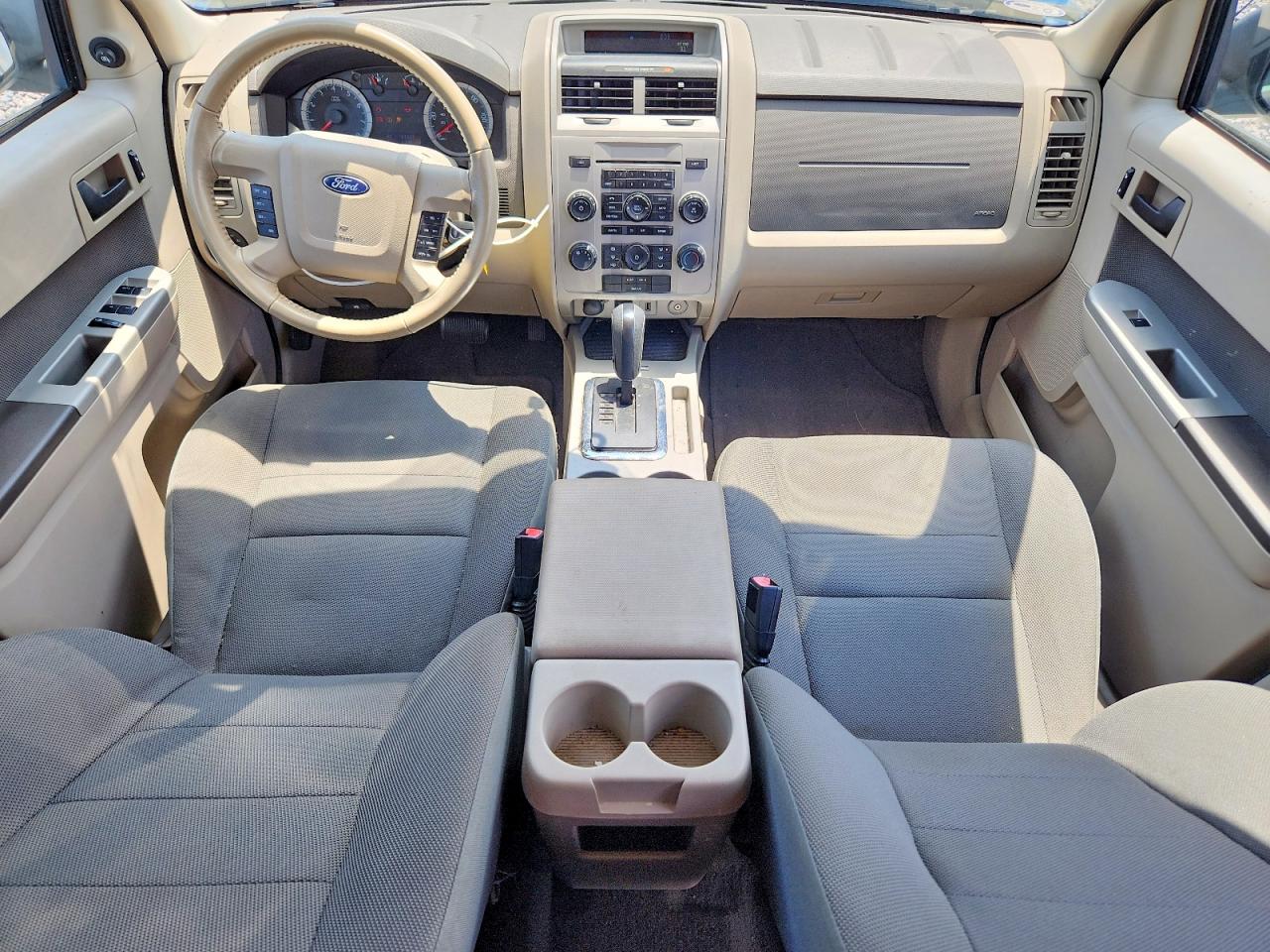 2010 Ford Escape Xlt Синий vin: 1FMCU0D74AKA31682