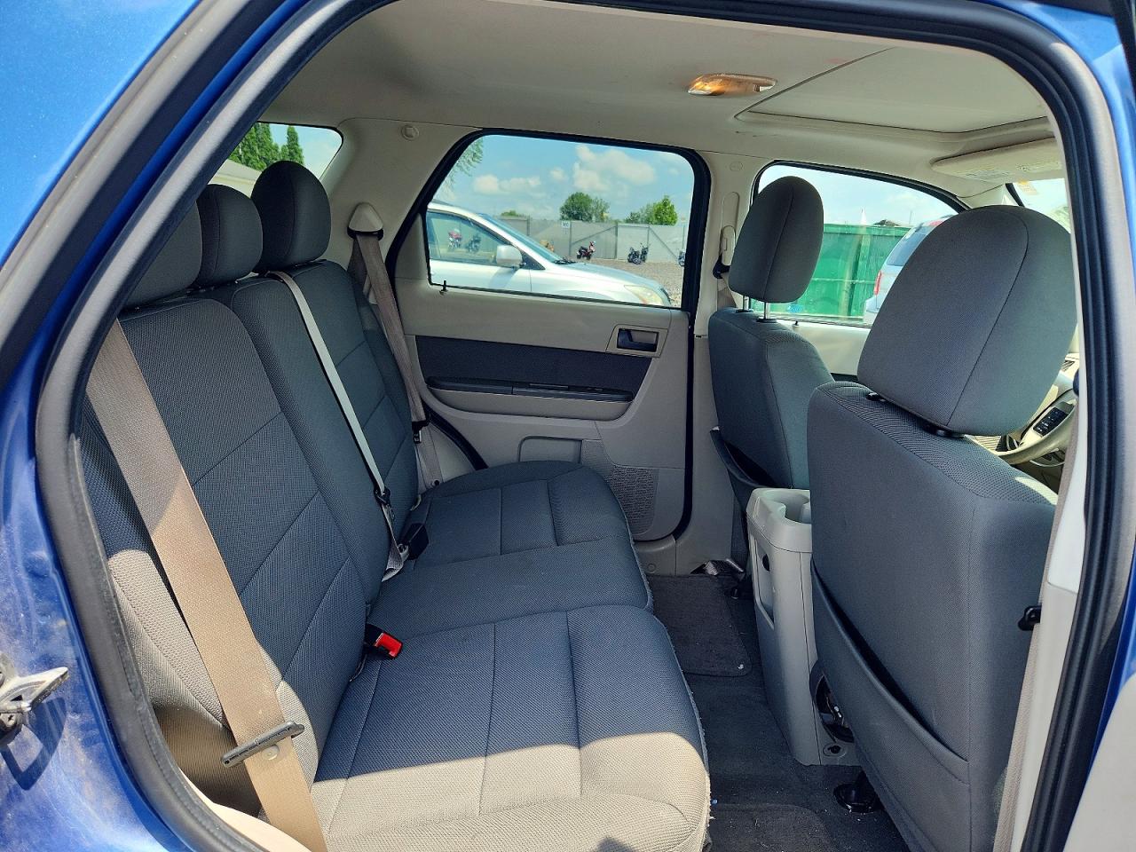 2010 Ford Escape Xlt Синий vin: 1FMCU0D74AKA31682