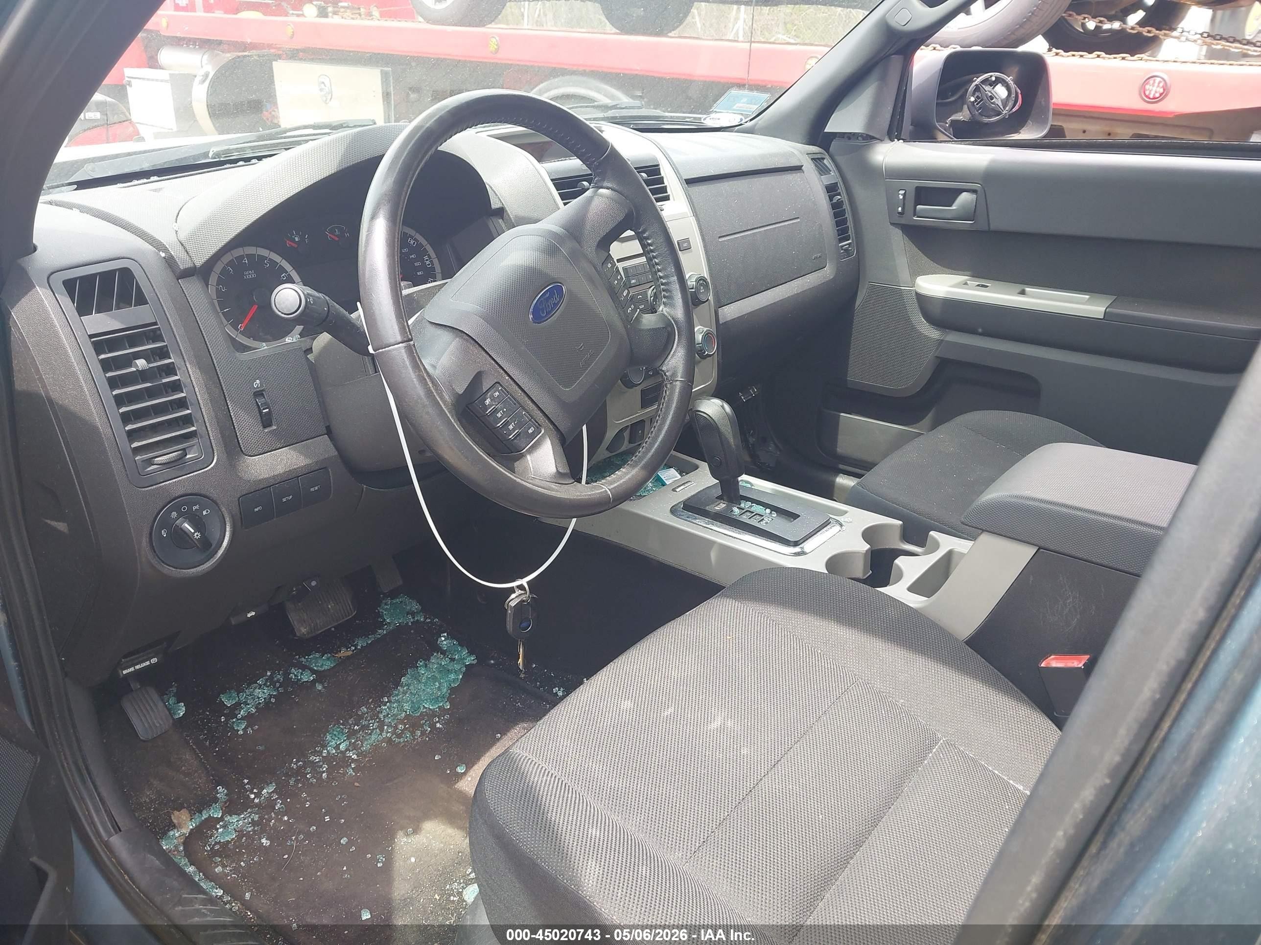 2010 Ford Escape Xlt Blue vin: 1FMCU0D74AKB62871