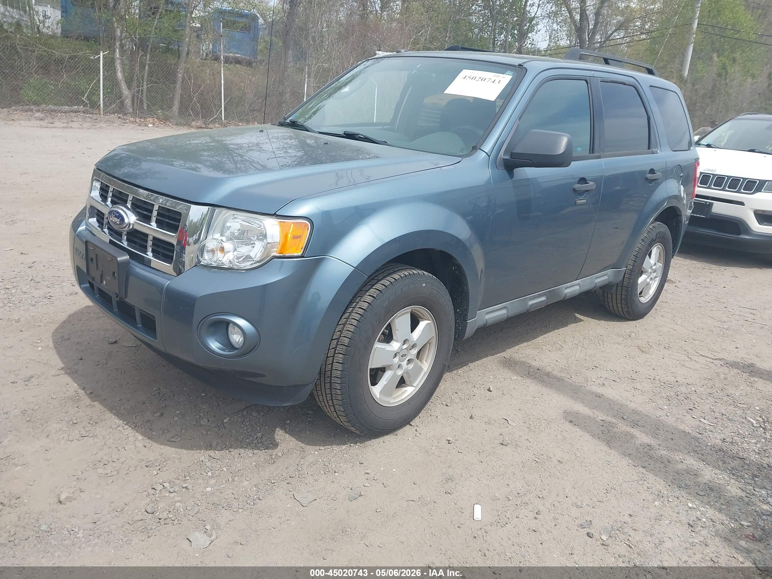 2010 Ford Escape Xlt Blue vin: 1FMCU0D74AKB62871