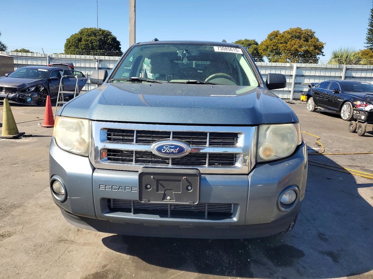 2010 Ford Escape Xlt Blue vin: 1FMCU0D74AKB79119