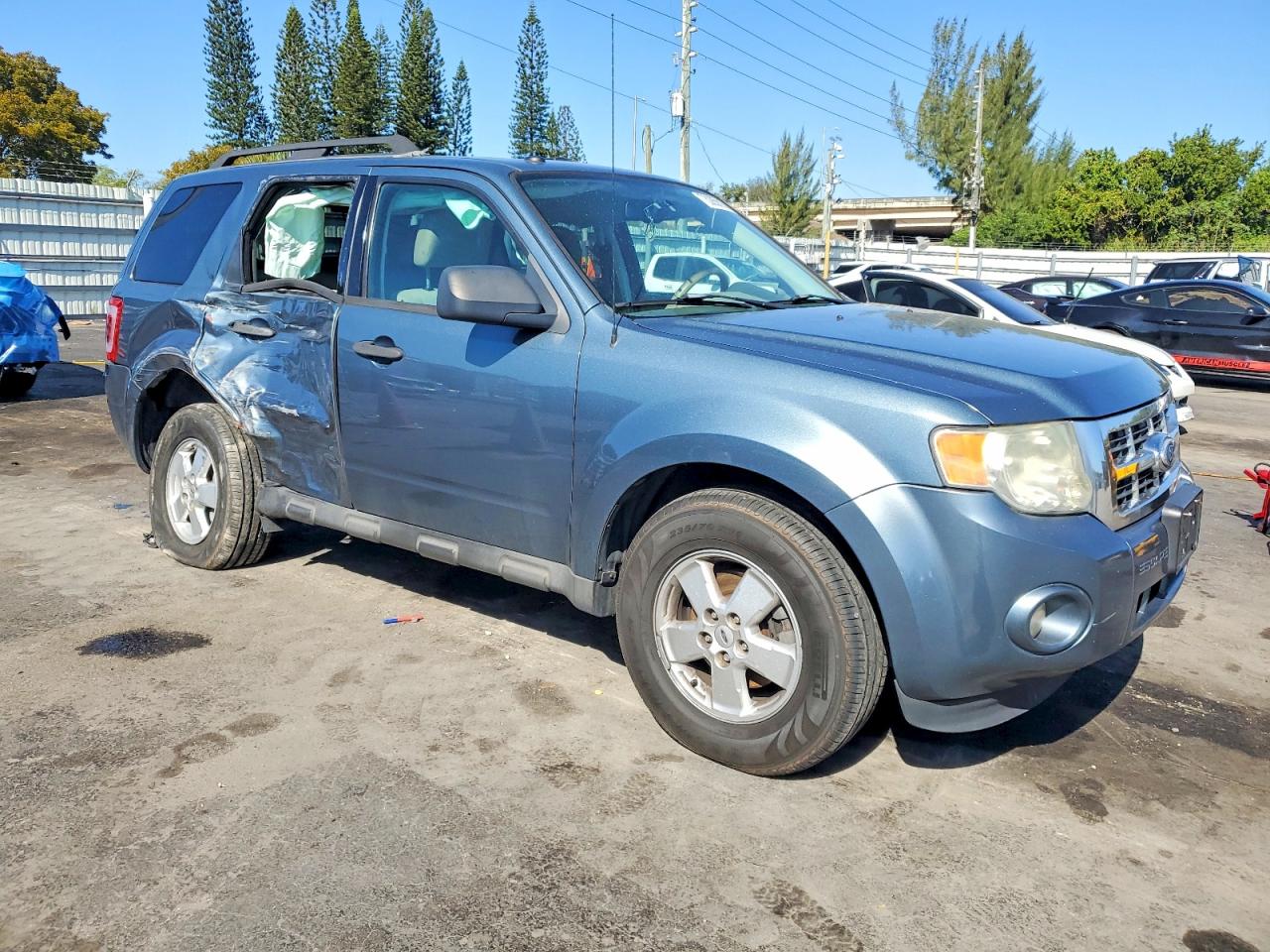 2010 Ford Escape Xlt Blue vin: 1FMCU0D74AKB79119
