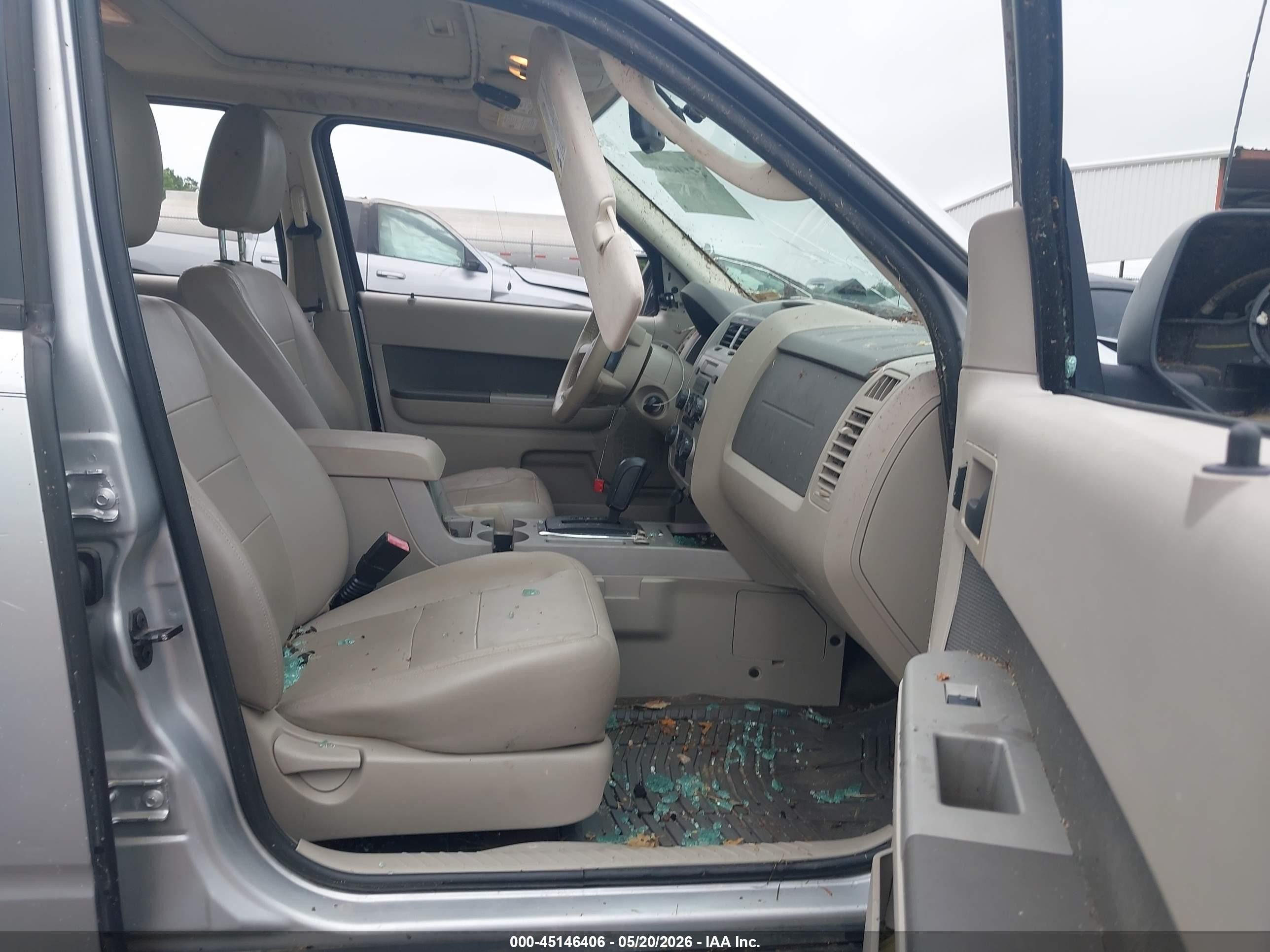 2010 Ford Escape Xlt Silver vin: 1FMCU0D74AKD42657