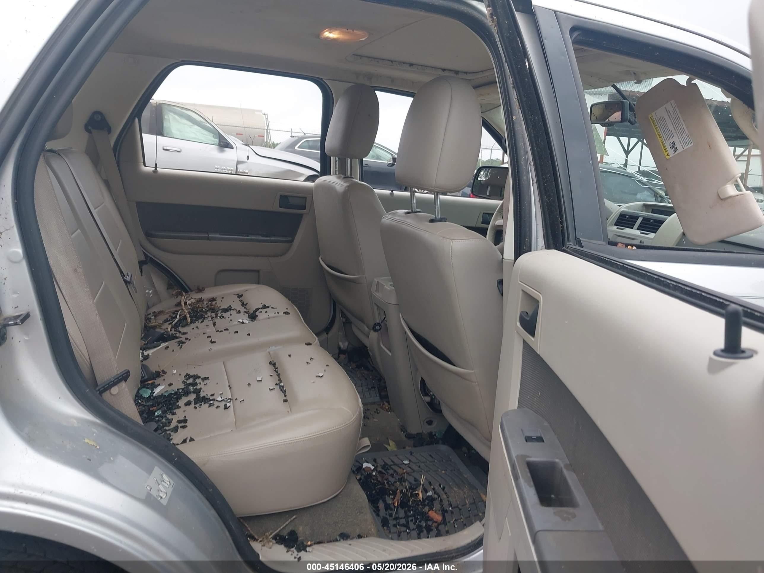 2010 Ford Escape Xlt Silver vin: 1FMCU0D74AKD42657