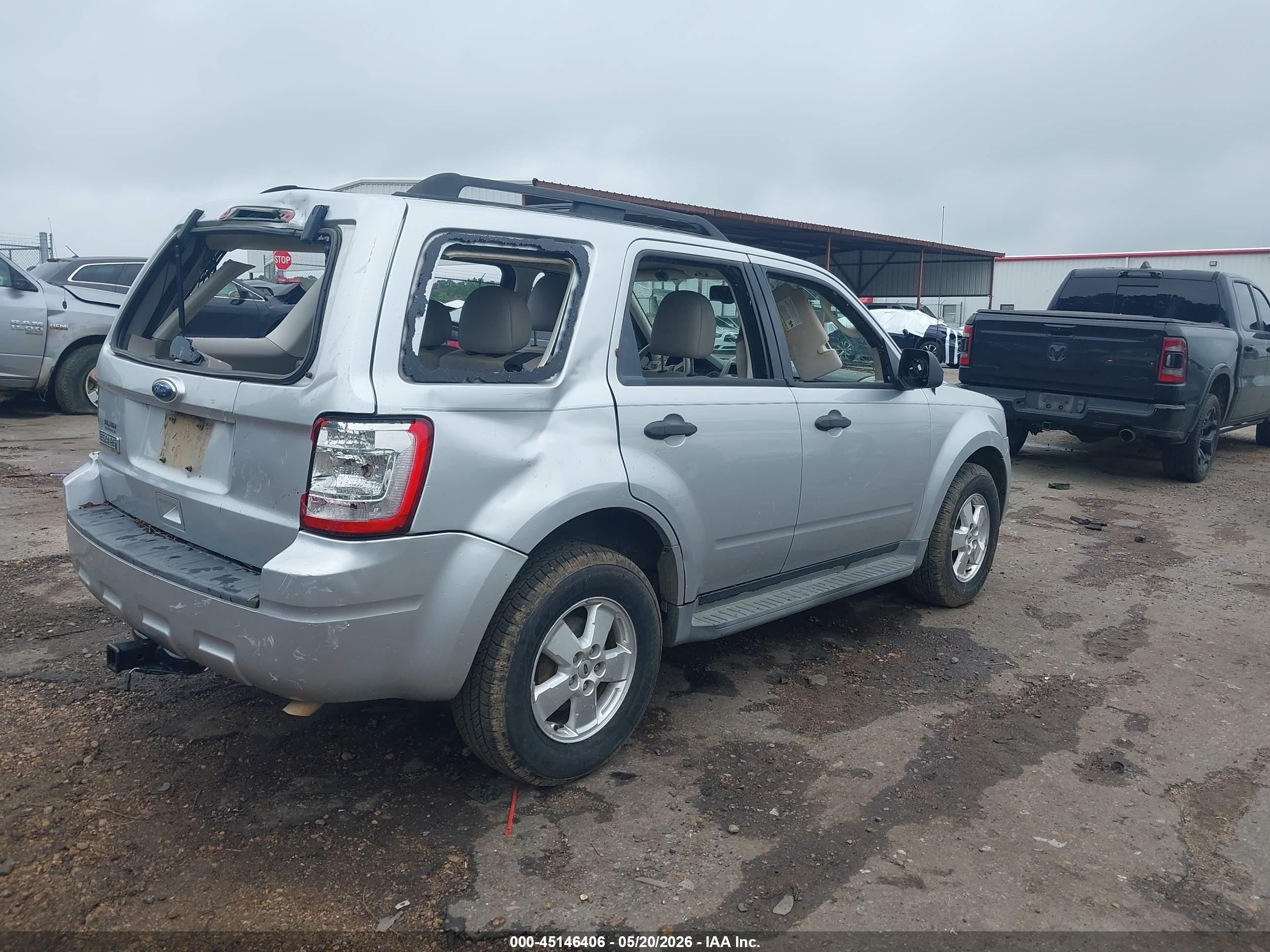 2010 Ford Escape Xlt Silver vin: 1FMCU0D74AKD42657