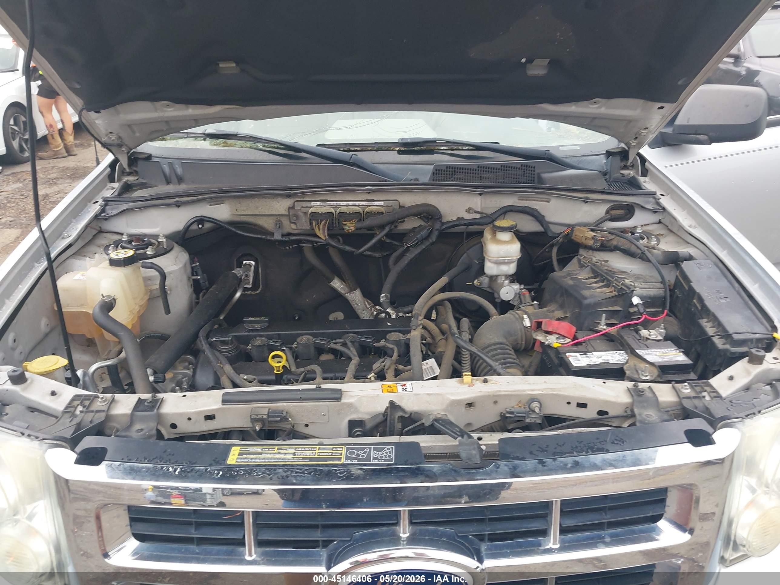 2010 Ford Escape Xlt Silver vin: 1FMCU0D74AKD42657