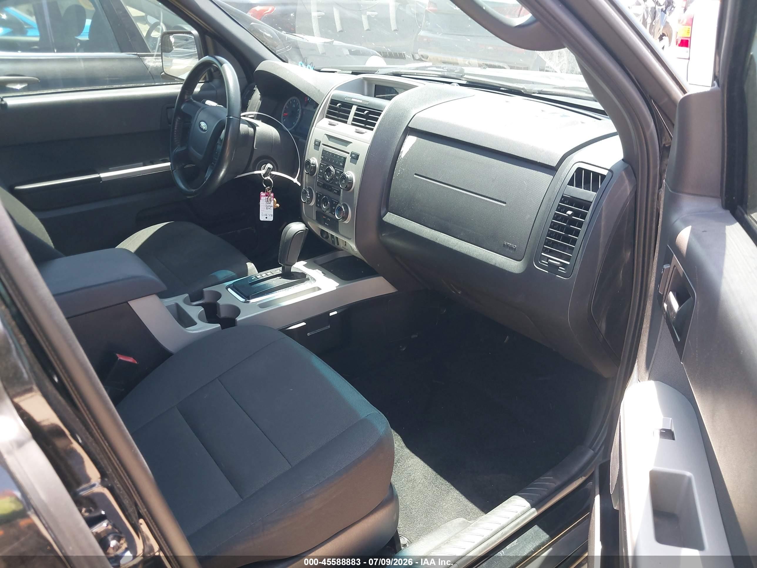 2010 Ford Escape Xlt Black vin: 1FMCU0D74AKD48278