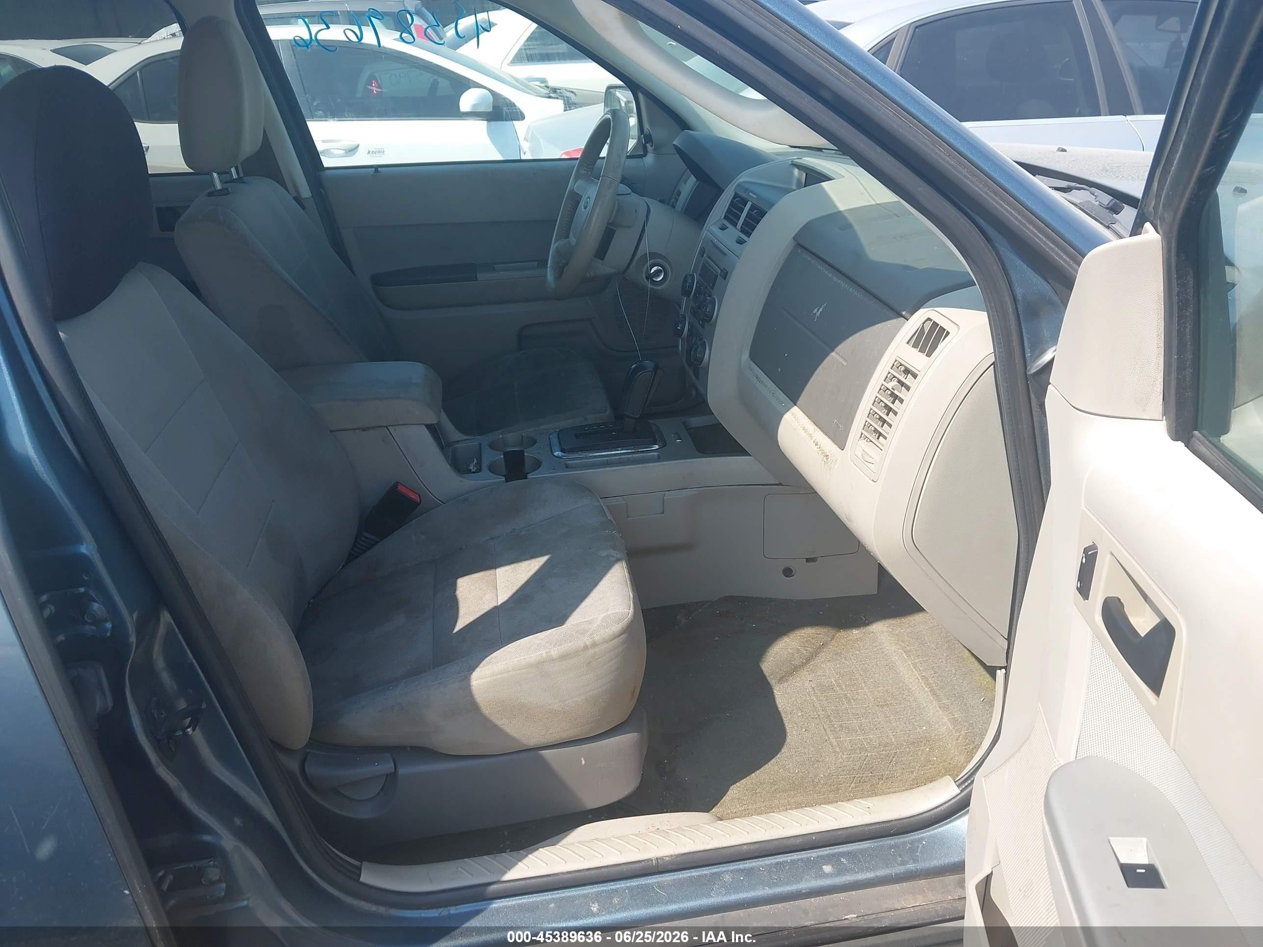 2011 Ford Escape Xlt Turquoise vin: 1FMCU0D74BKA52971