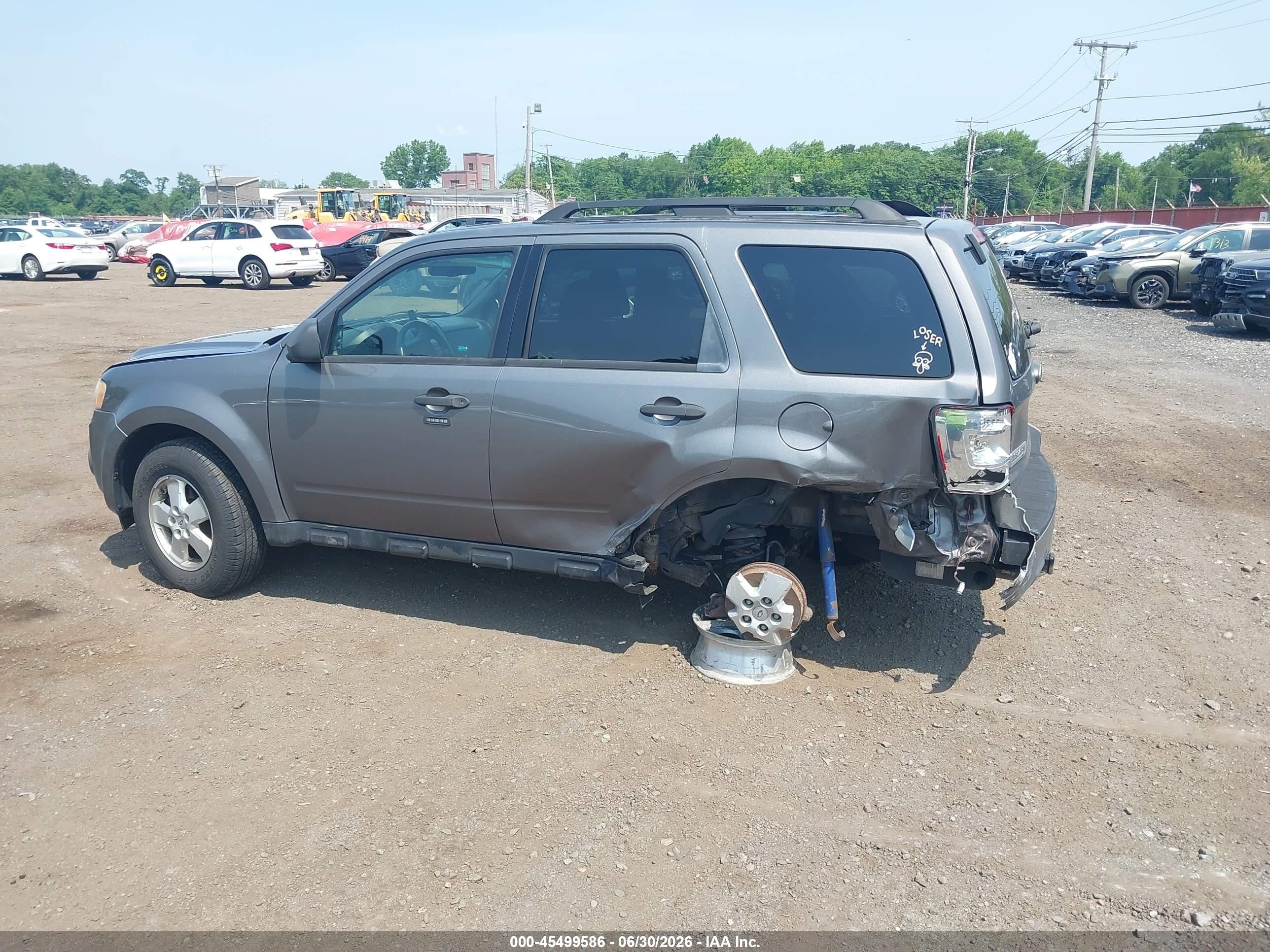 2011 Ford Escape Xlt Gray vin: 1FMCU0D74BKA79880