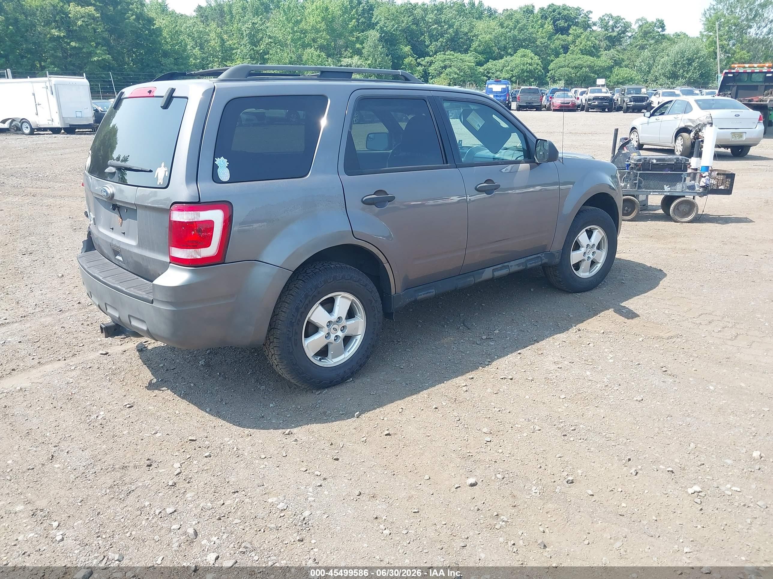 2011 Ford Escape Xlt Gray vin: 1FMCU0D74BKA79880