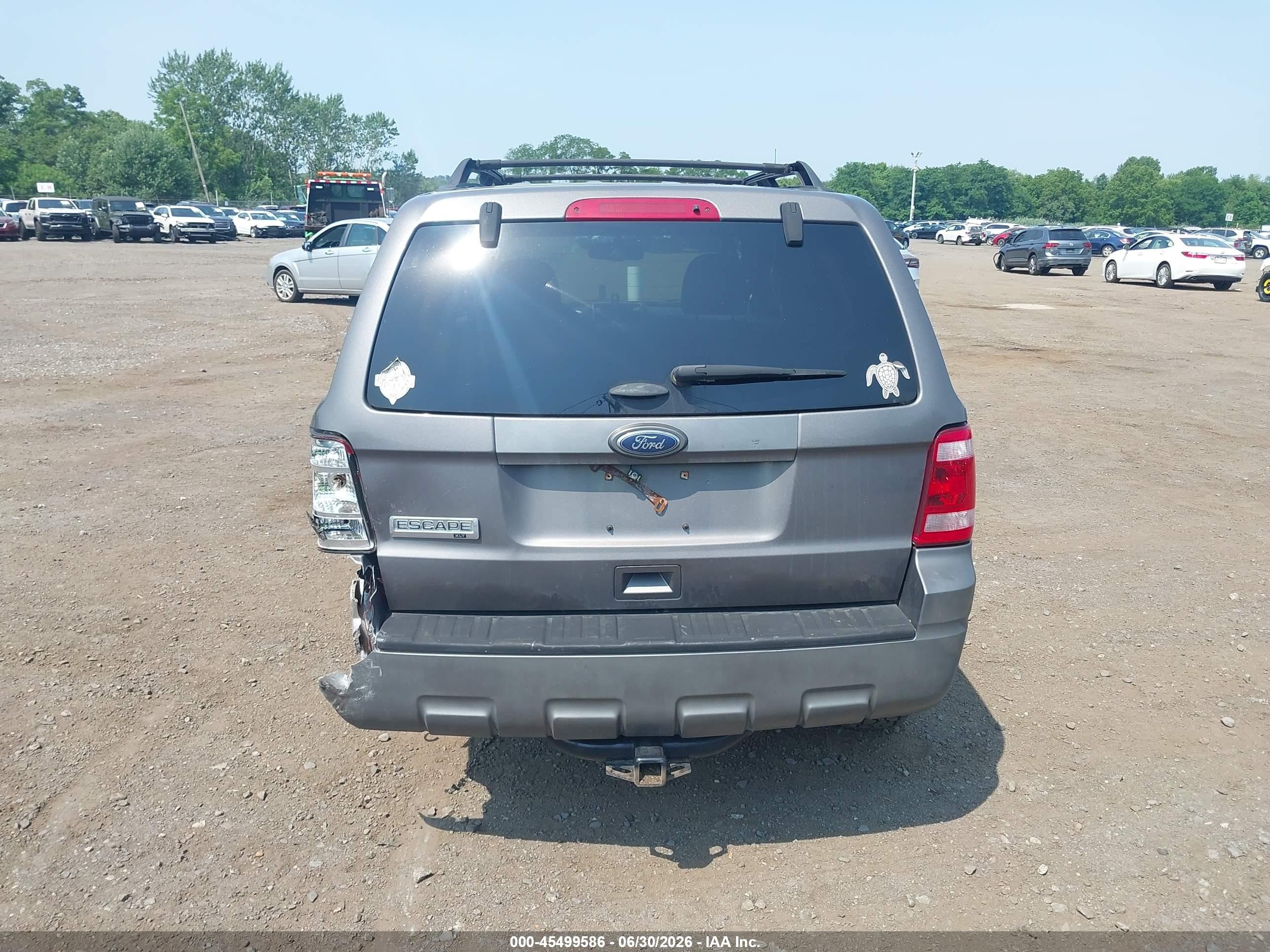 2011 Ford Escape Xlt Gray vin: 1FMCU0D74BKA79880