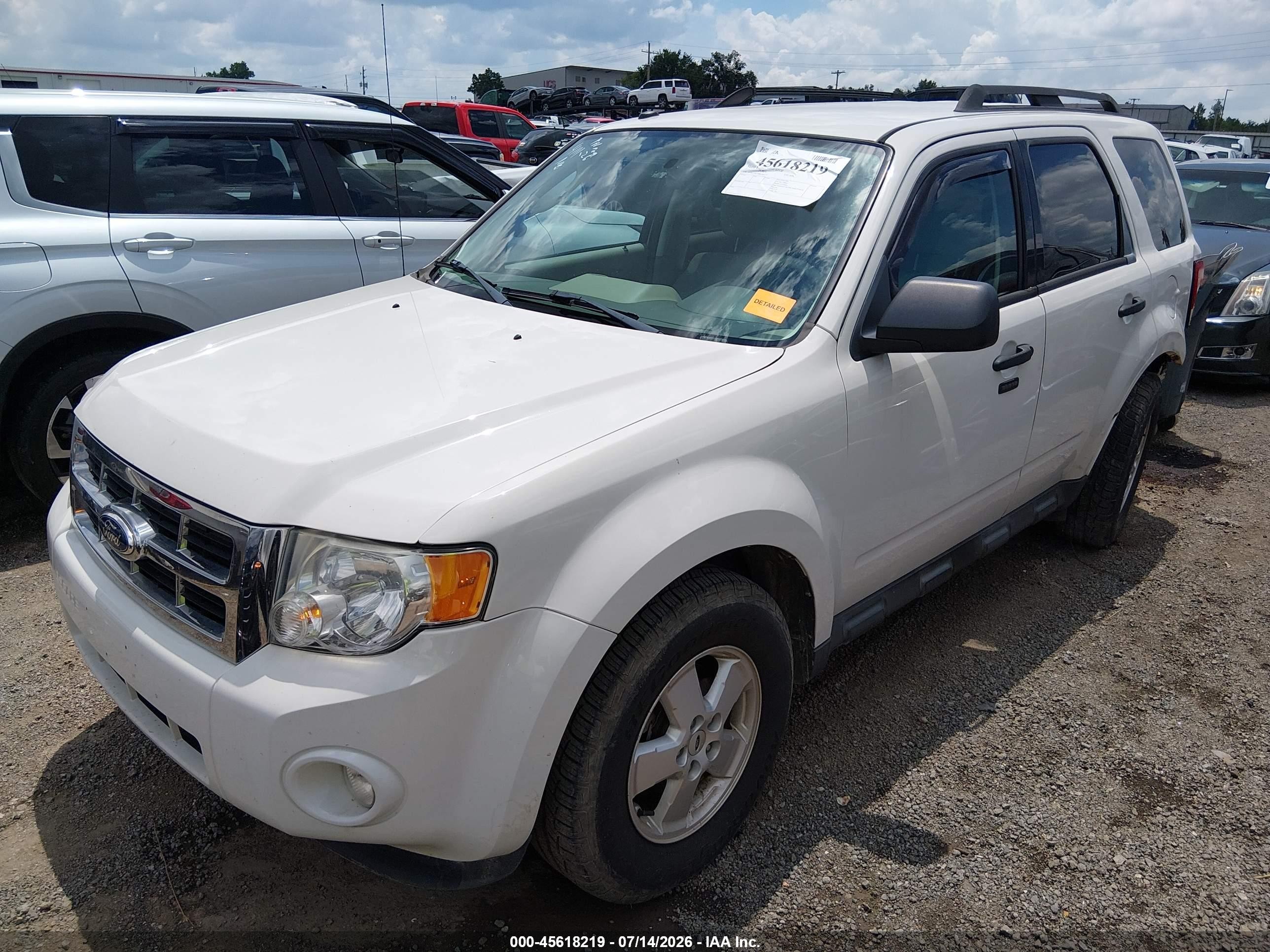 2011 Ford Escape Xlt Белый vin: 1FMCU0D74BKA92659