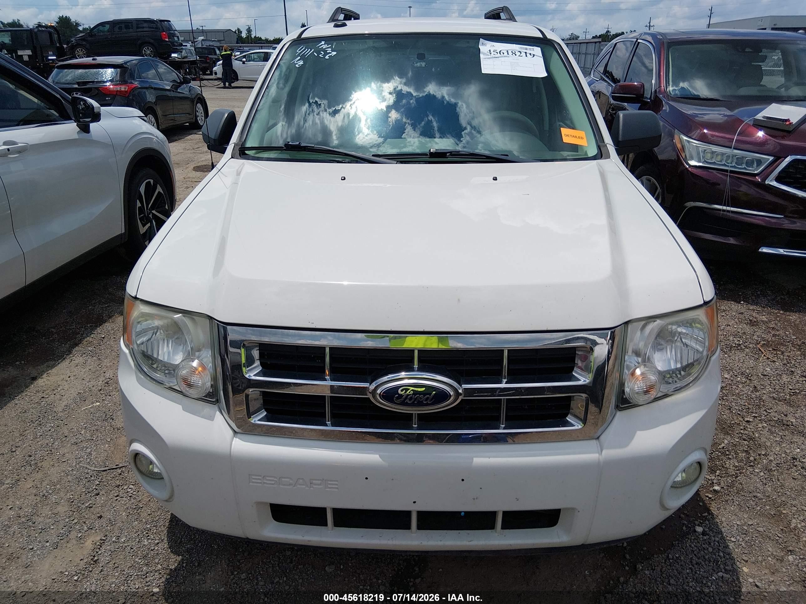 2011 Ford Escape Xlt Белый vin: 1FMCU0D74BKA92659
