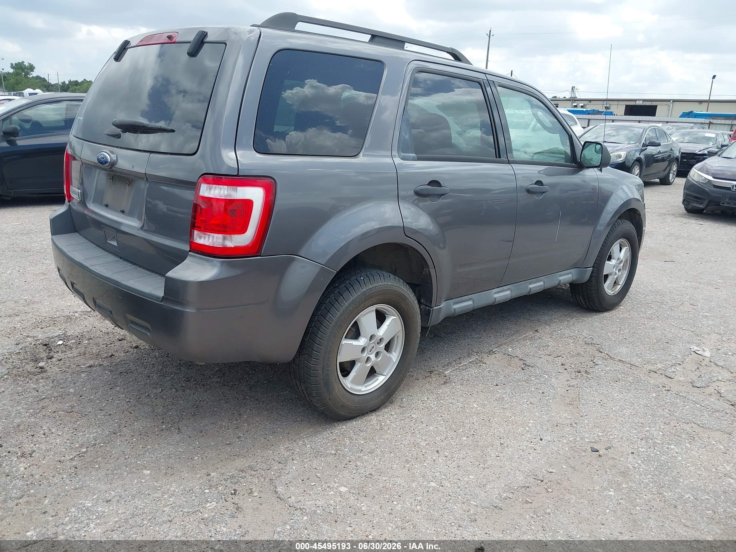 2011 Ford Escape Xlt Gray vin: 1FMCU0D74BKB23750