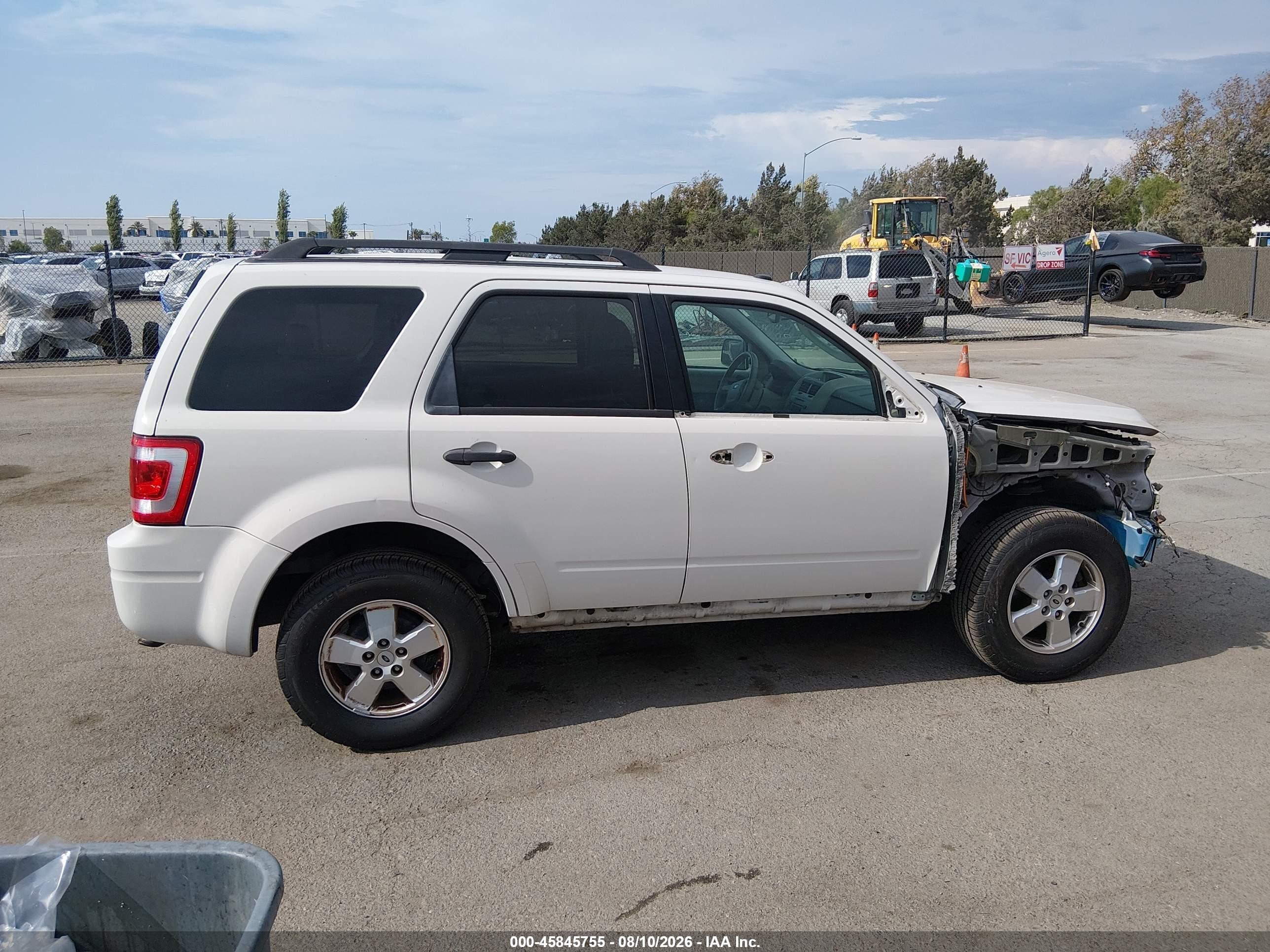 2011 Ford Escape Xlt Белый vin: 1FMCU0D74BKB33954