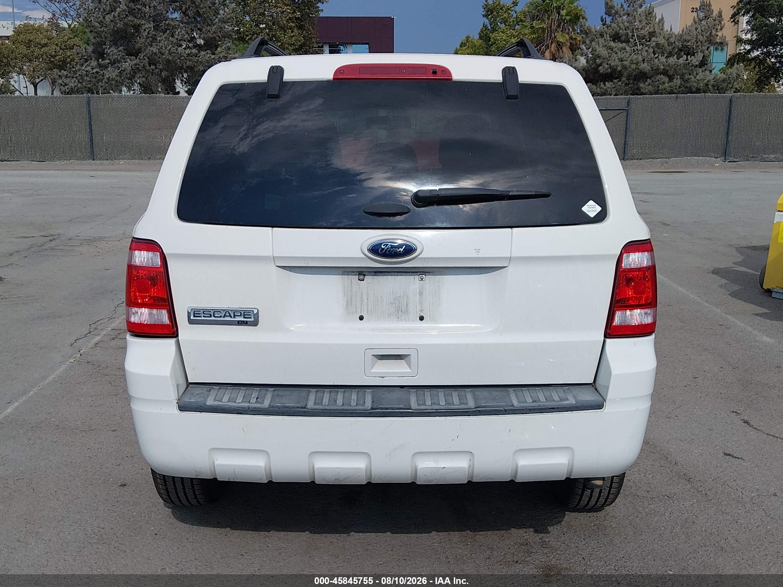 2011 Ford Escape Xlt Белый vin: 1FMCU0D74BKB33954