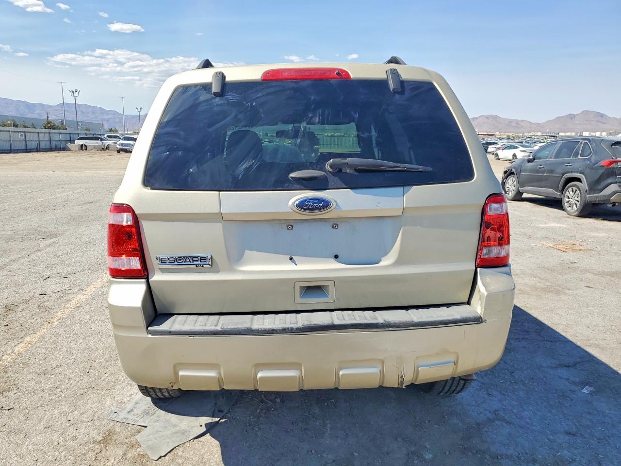 2011 Ford Escape Xlt Tan vin: 1FMCU0D74BKB66551