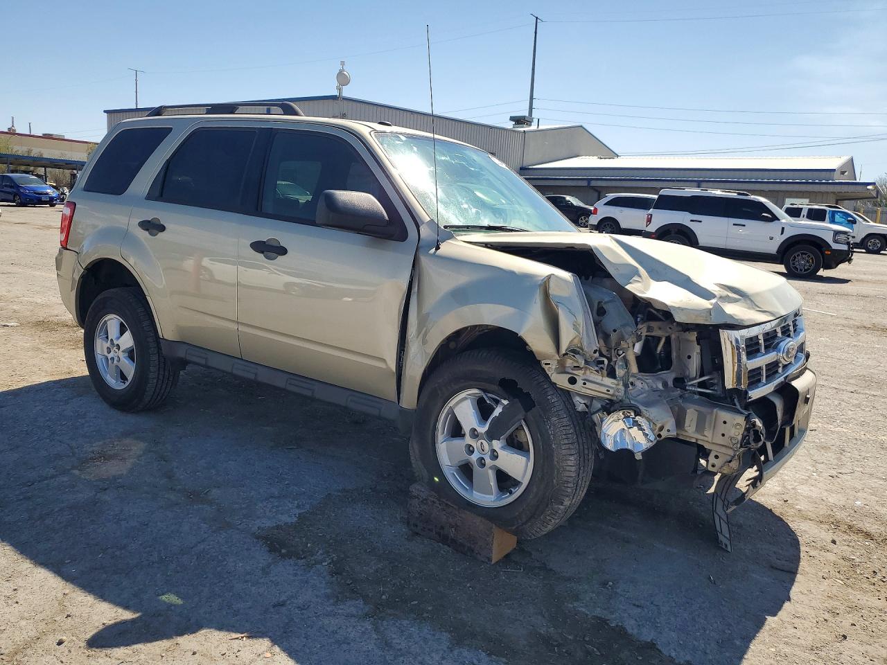 2011 Ford Escape Xlt Tan vin: 1FMCU0D74BKB66551