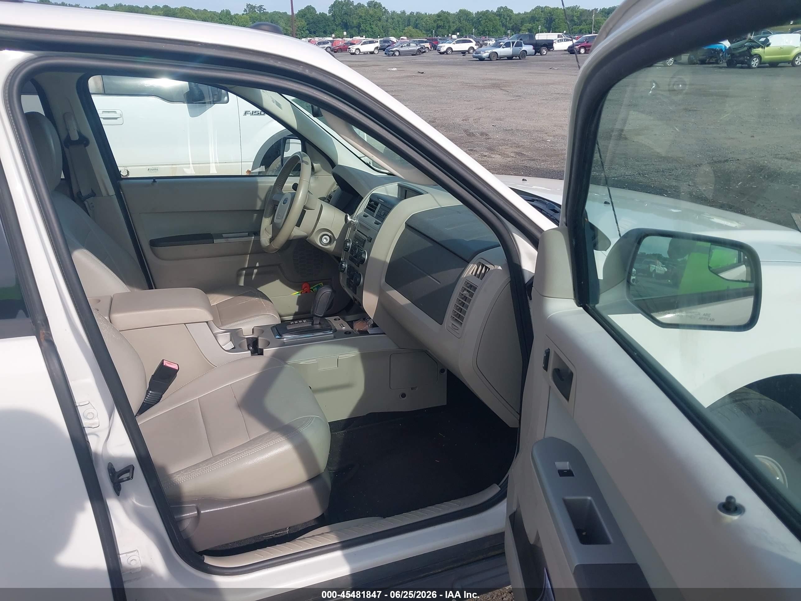 2012 Ford Escape Xlt White vin: 1FMCU0D74CKA97765