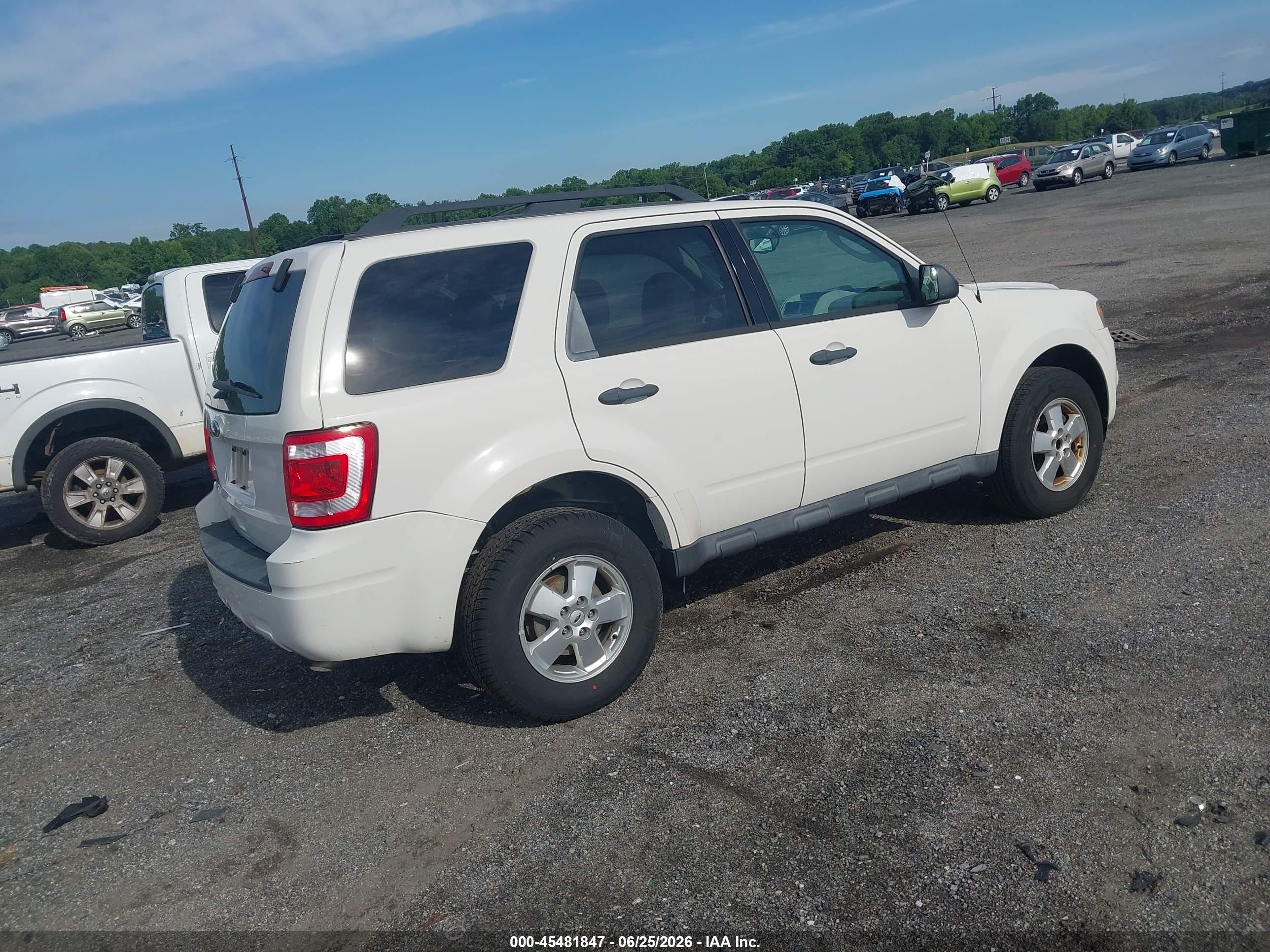 2012 Ford Escape Xlt White vin: 1FMCU0D74CKA97765